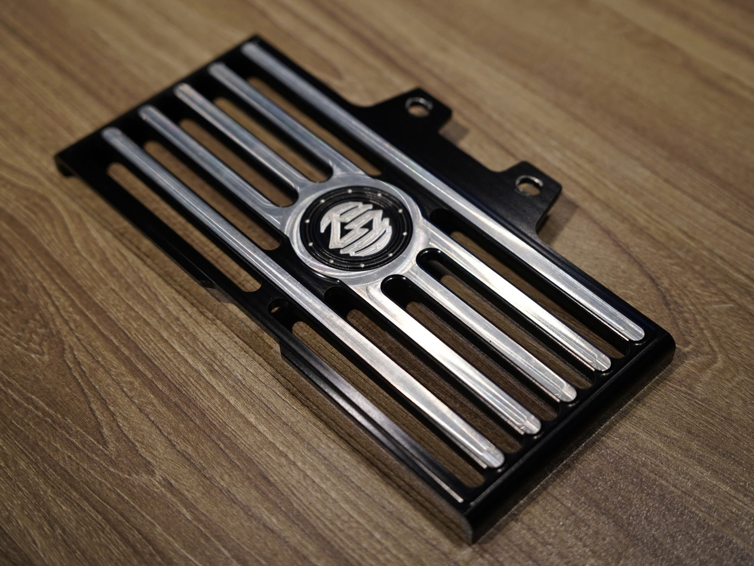 Bảo vệ két nhớt BMW Rninet Roland Sands - 190 KG