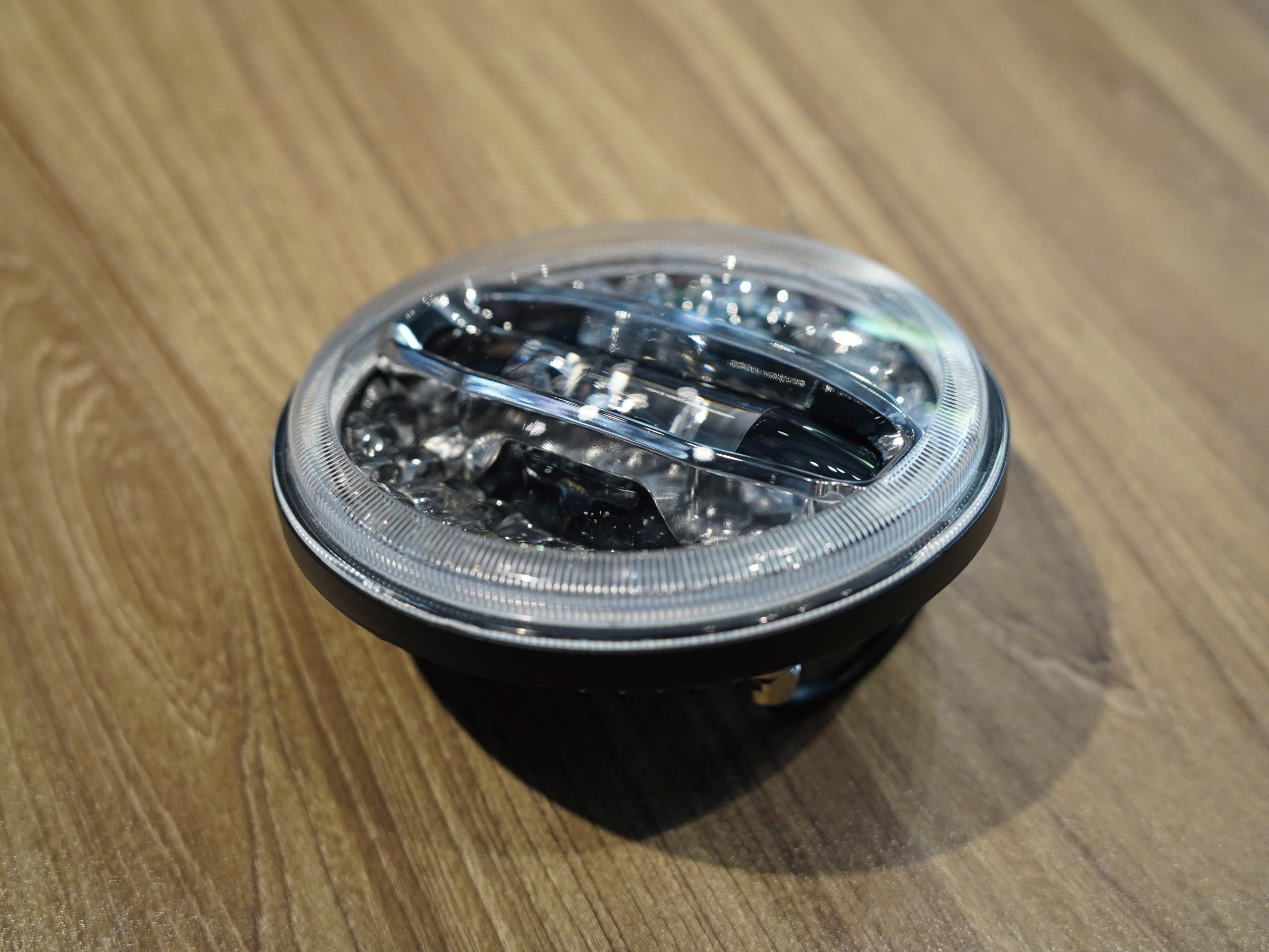 Đèn pha LED Tun 760 - 286