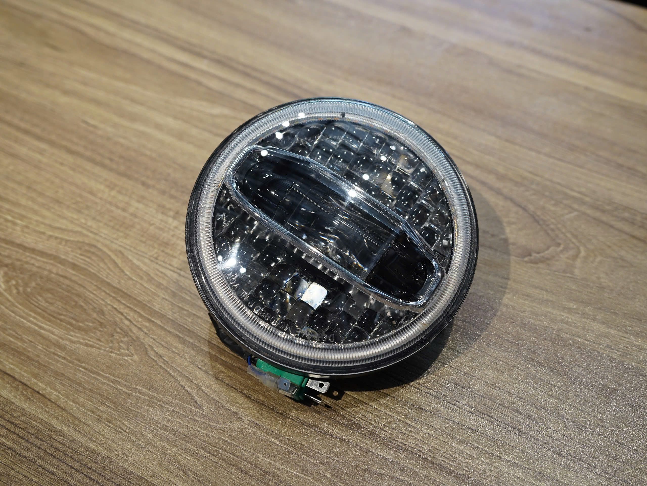 Đèn pha LED Tun 760 - 286