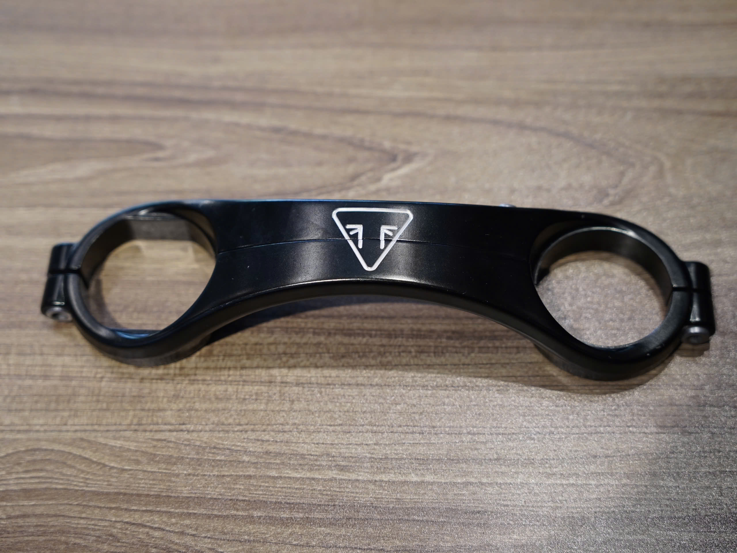 Dằn phuộc Triumph - 227 KG