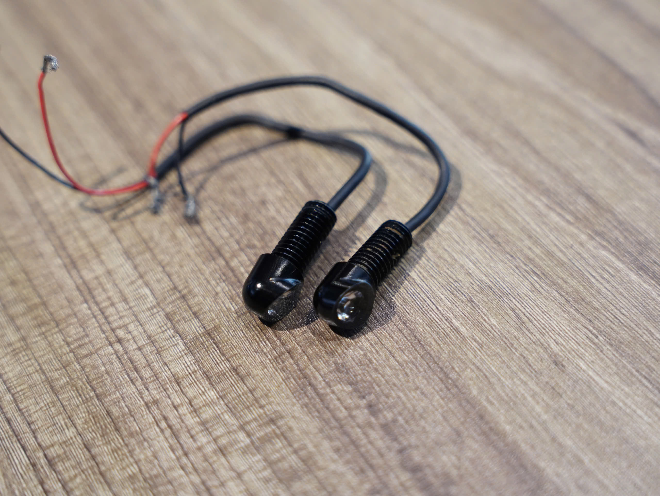 Cặp xi nhan motogadget Tens1 kèm pat - 287