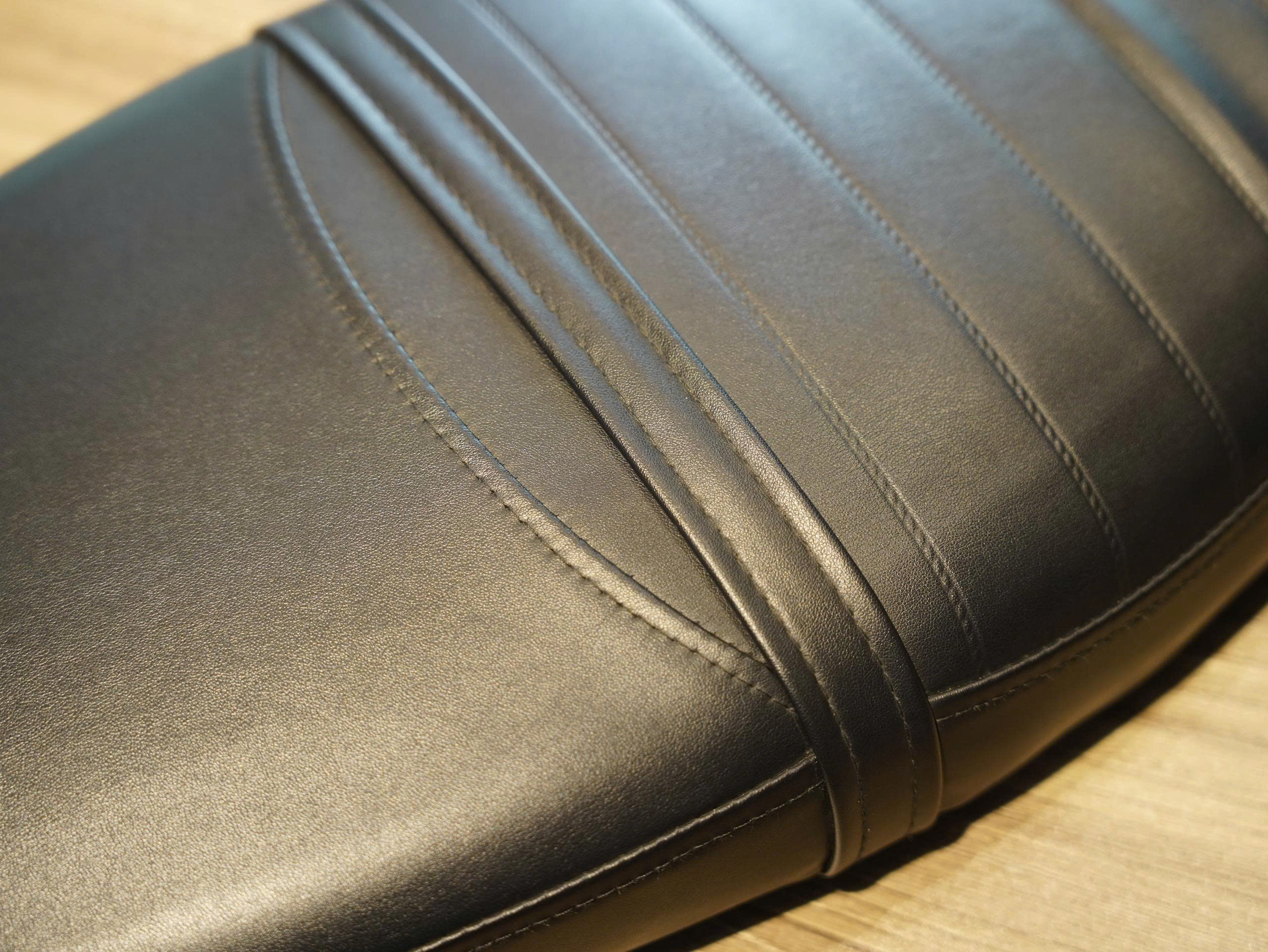 Yên Unit Garage comfort cho BMW Rninet màu đen - 397 KG