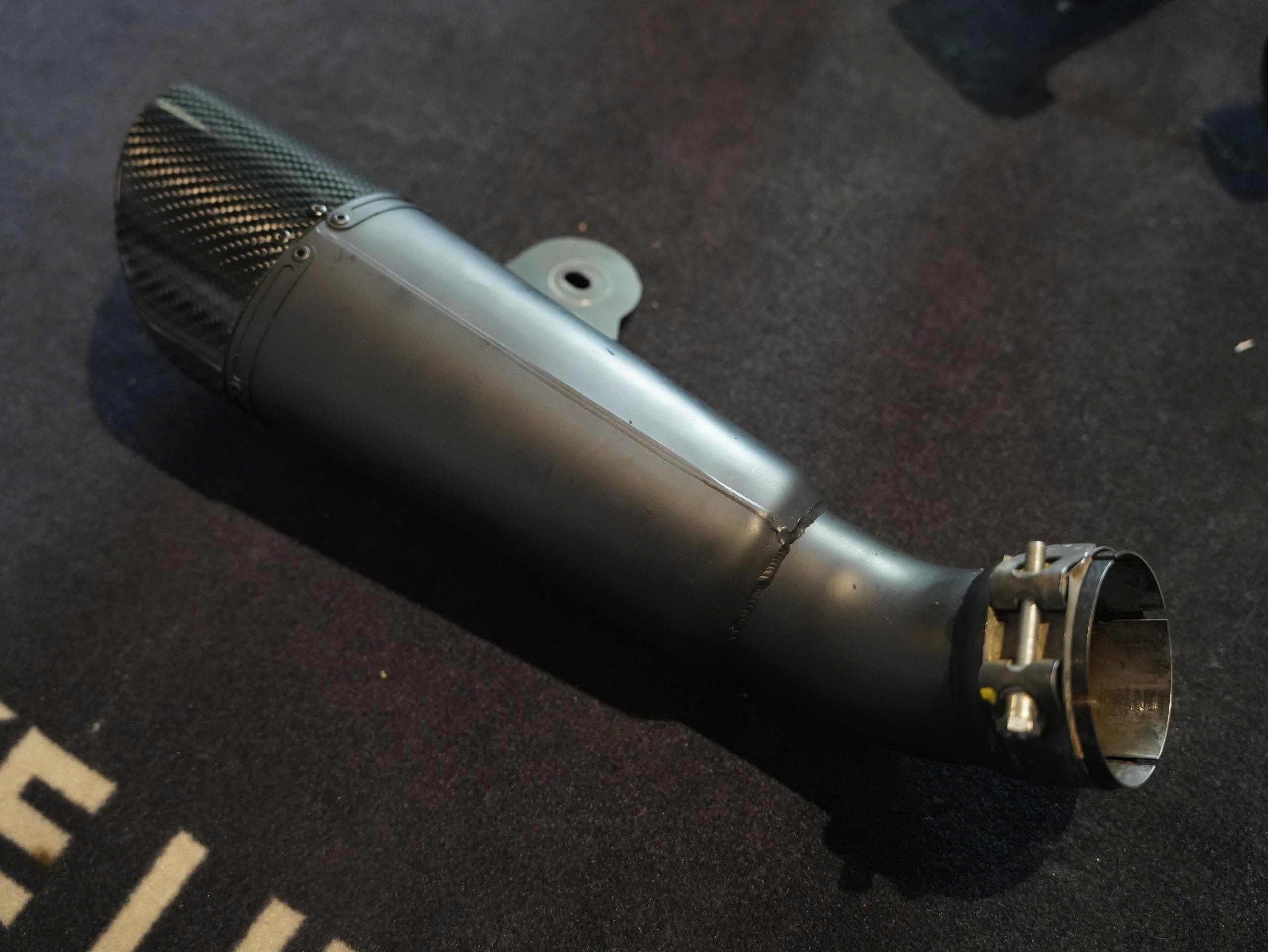 Pô Zard full system GP cho BMW RNineT - Black (Carbon endcap)  - 408