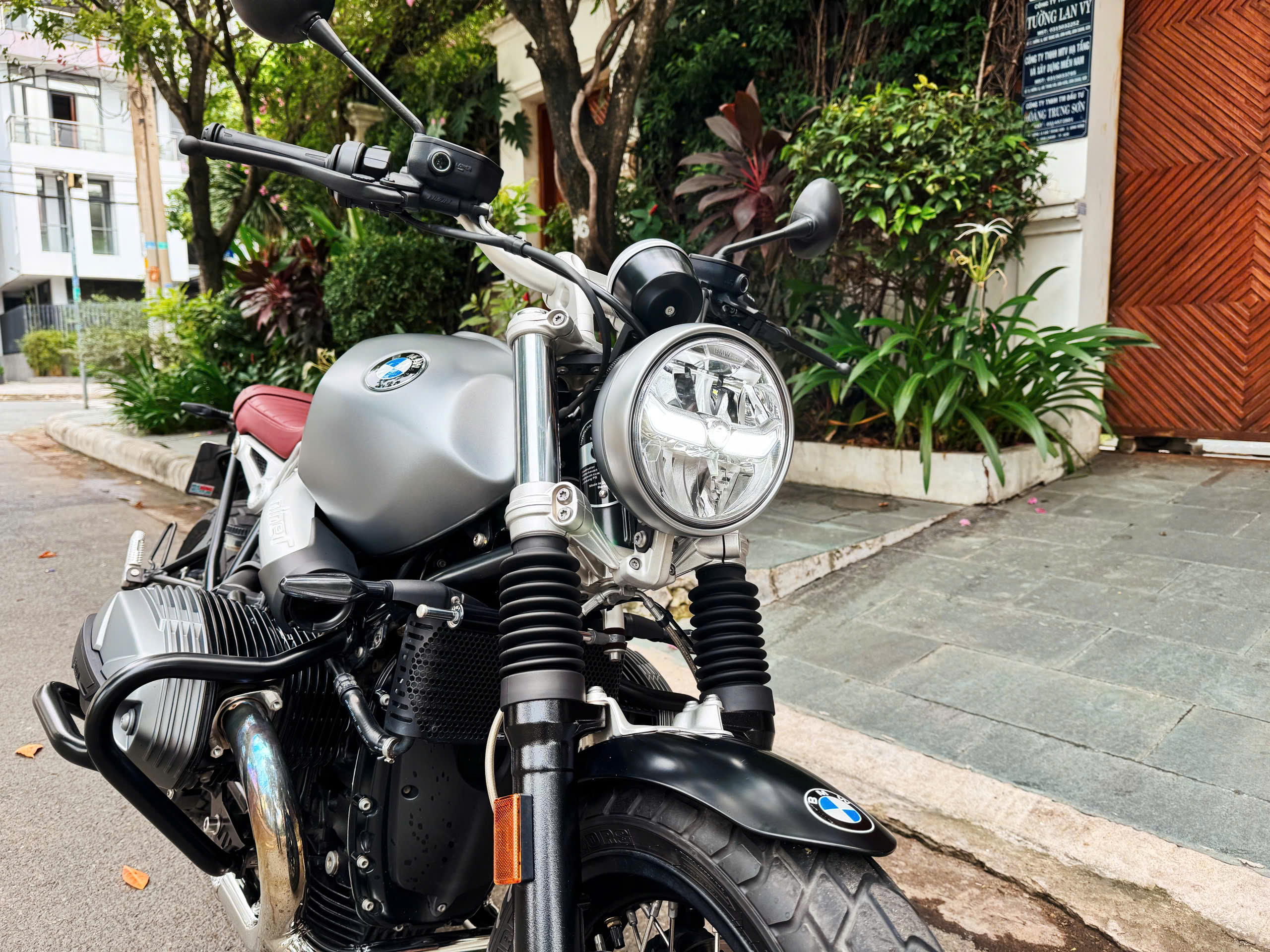 Bmw RnineT scrambler 2023 - Odo 2700km