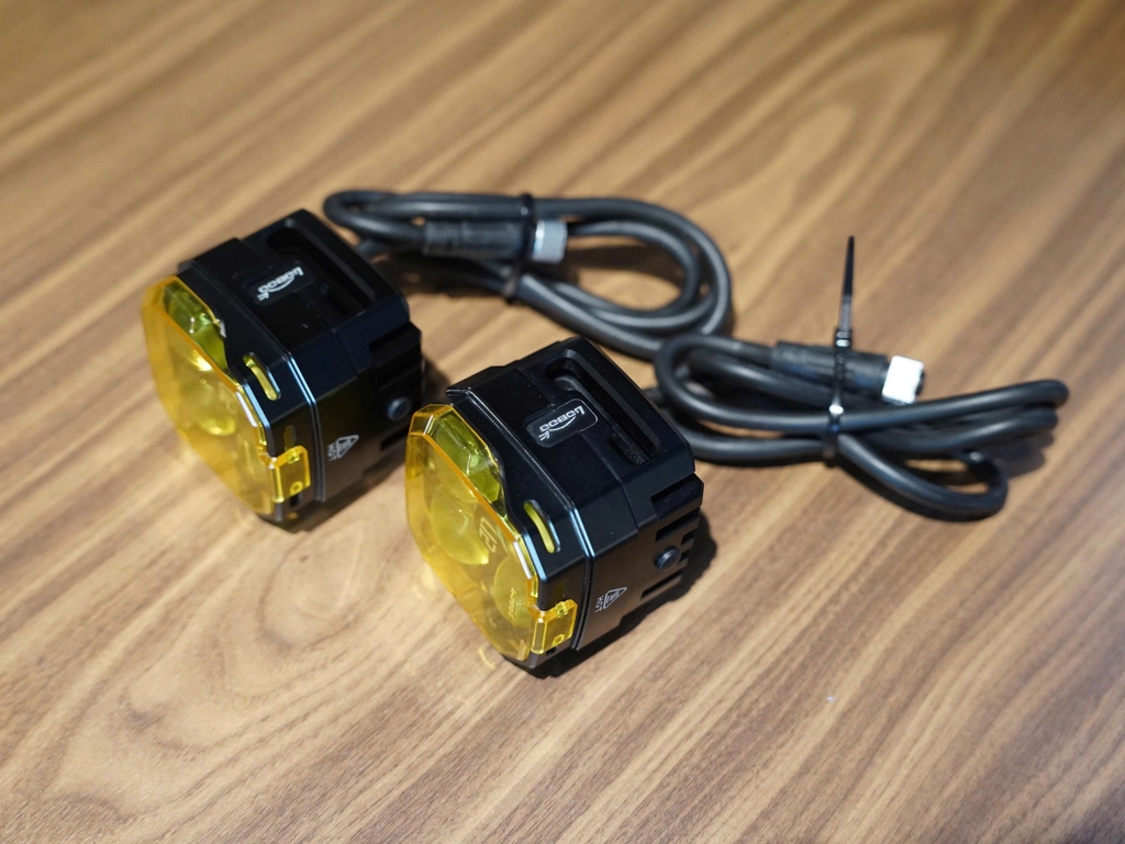 Cặp đèn Loboo L12 Pro (black) - 511 KG