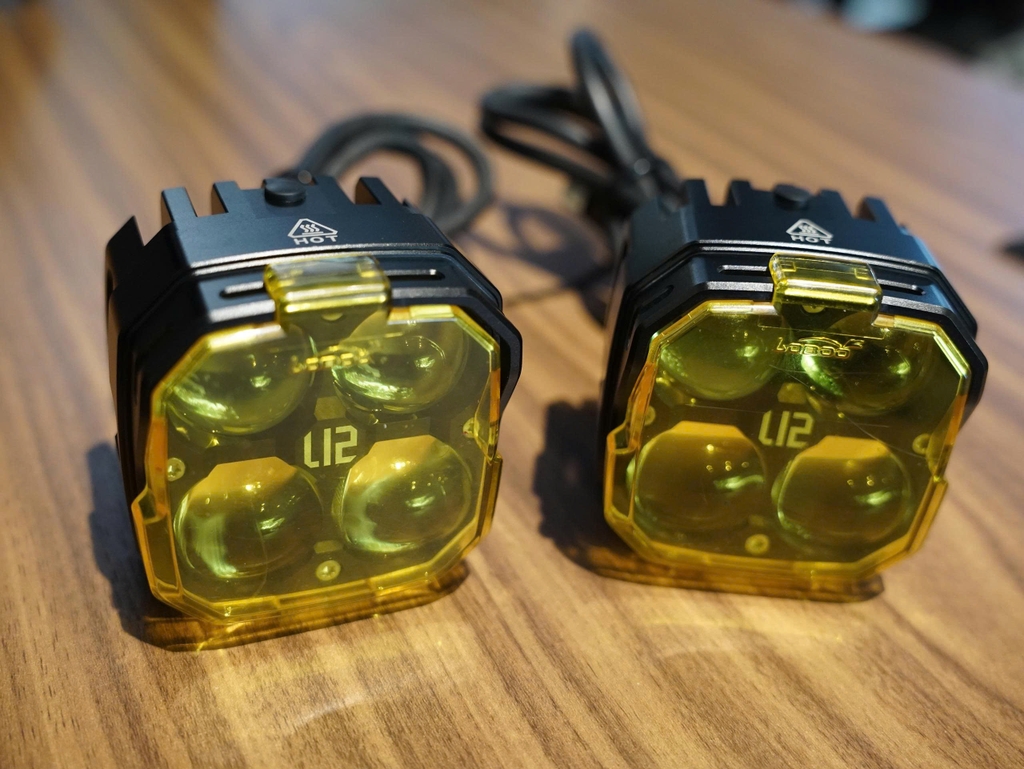 Cặp đèn Loboo L12 Pro (black) - 511 KG