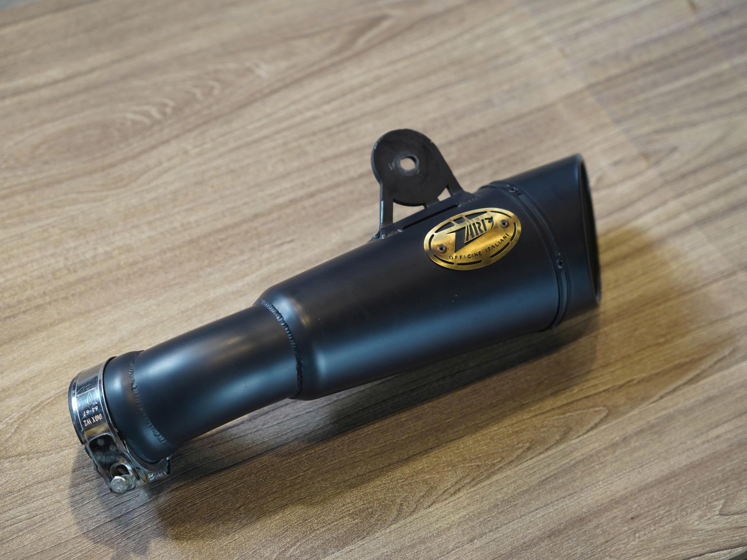 Pô Zard full system GP cho BMW RNineT - Black - 464 KG