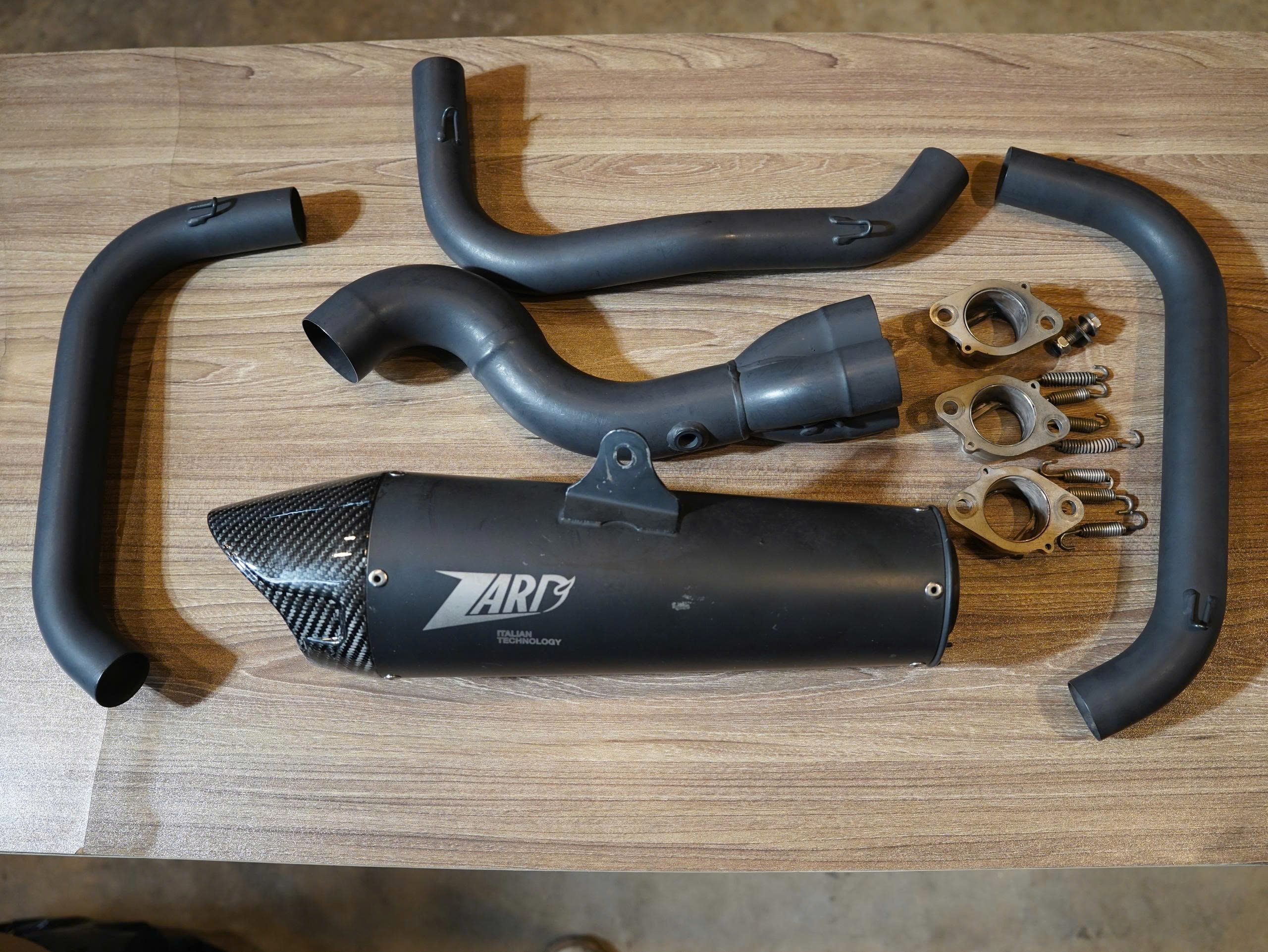 Pô Zard full system Black cho Triumph Trident 660 - 478