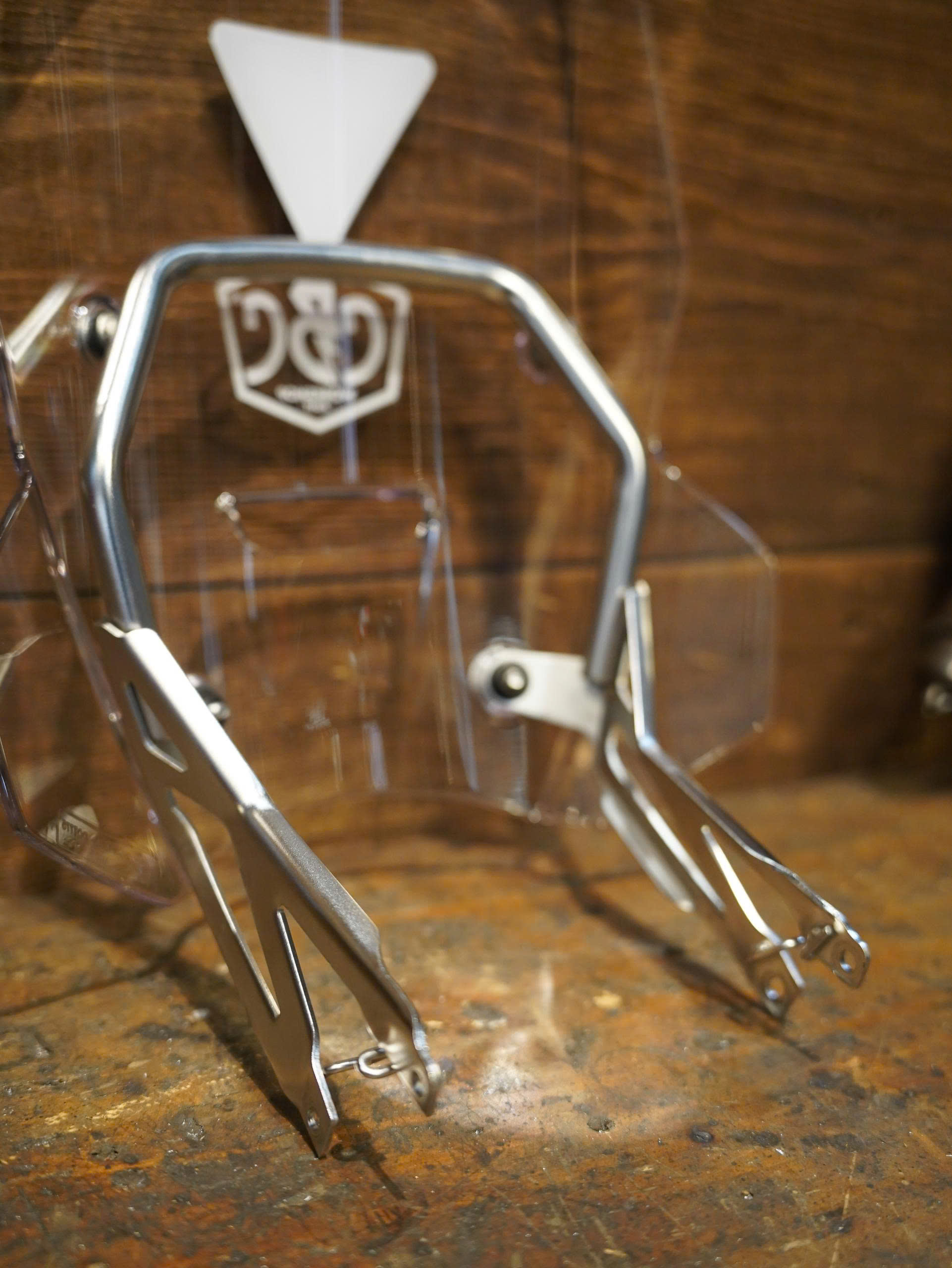 Kính gió Triumph Scrambler 1200 màu bạc - 480 KG