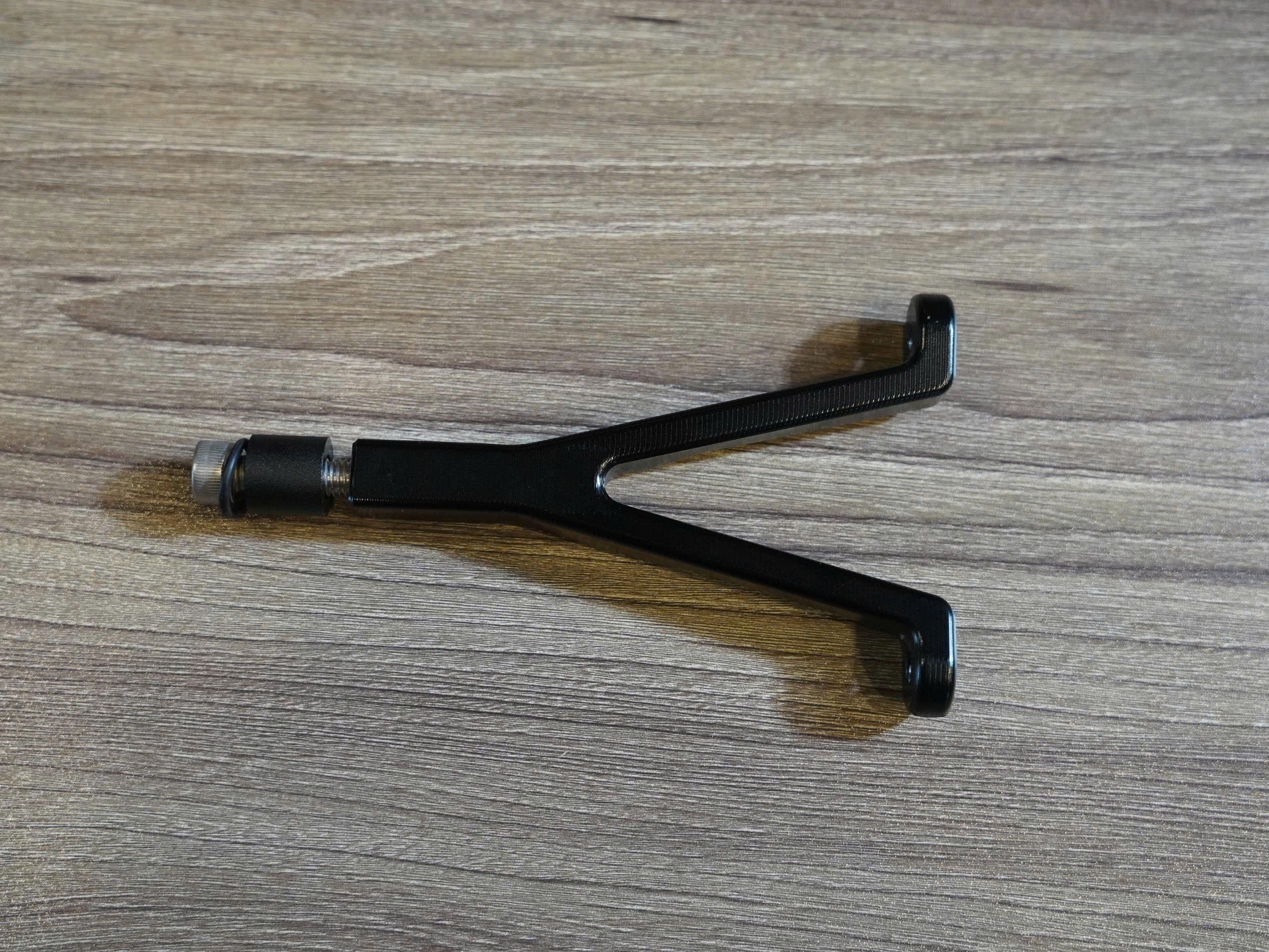 Pát trợ lực CNC cho Triumph Street Triple - 490