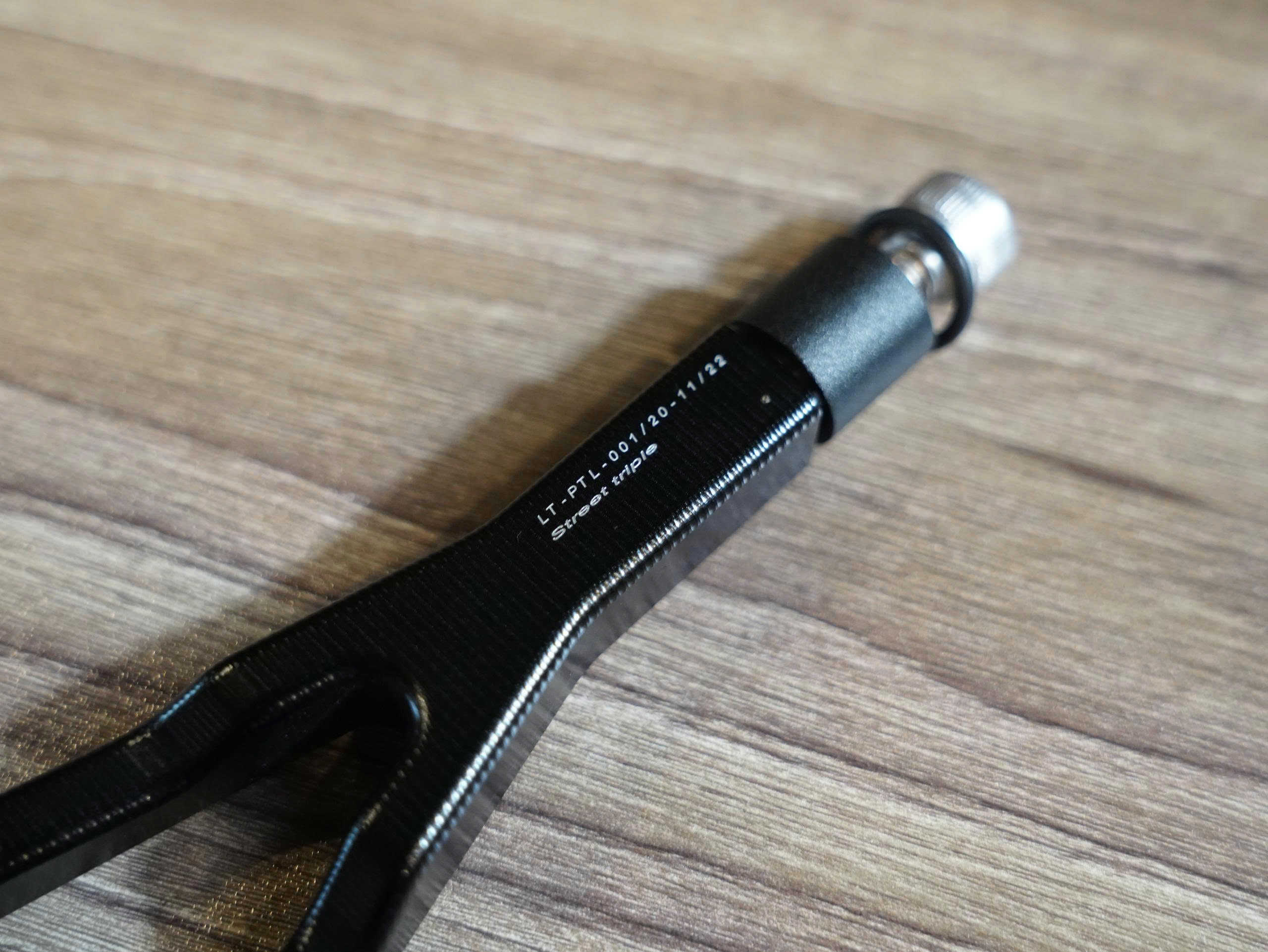 Pát trợ lực CNC cho Triumph Street Triple - 490