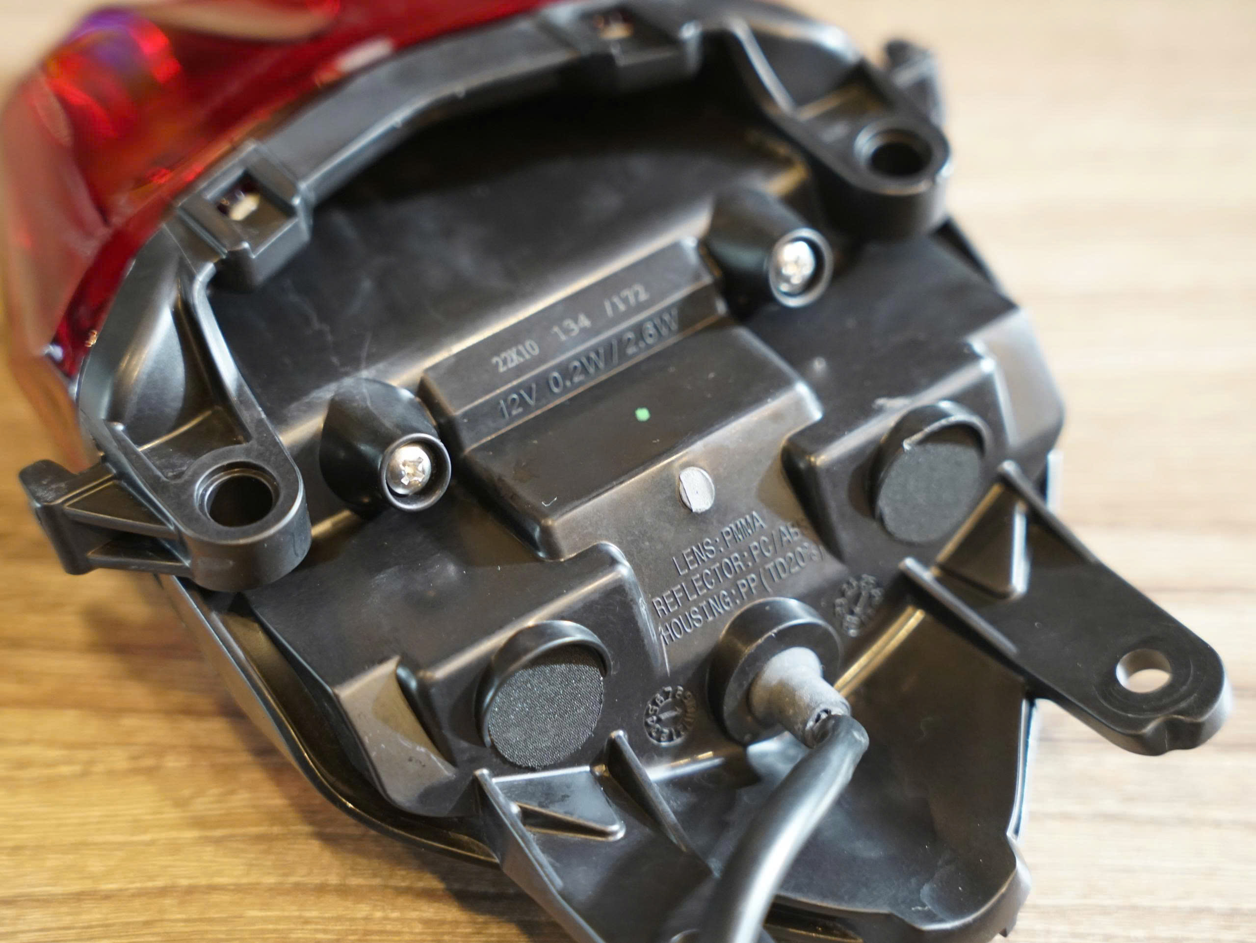 Đèn hậu zin Triumph Triple 765 - 493