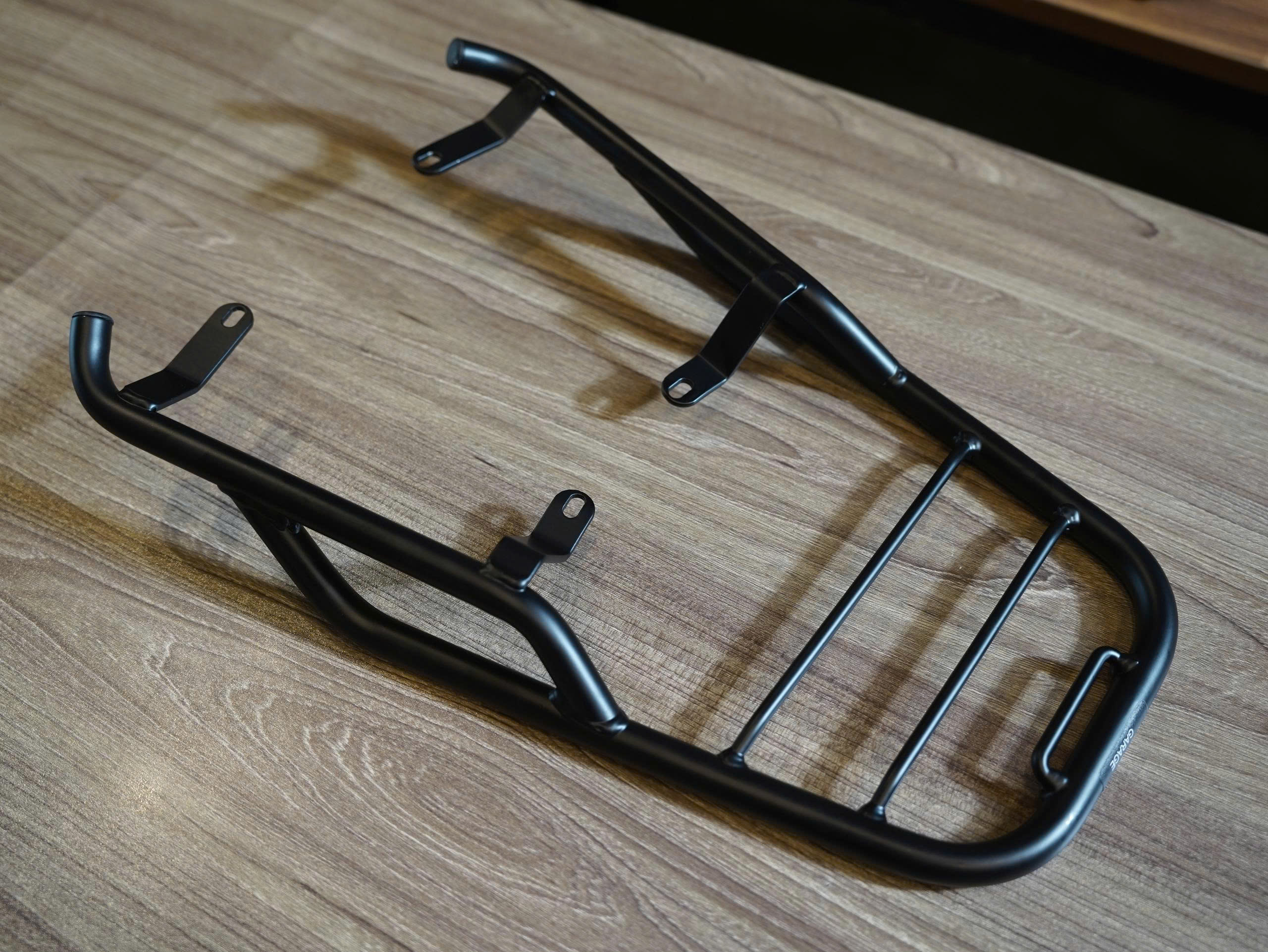 Baga Unit Garage cho BMW RNineT - Đen 498