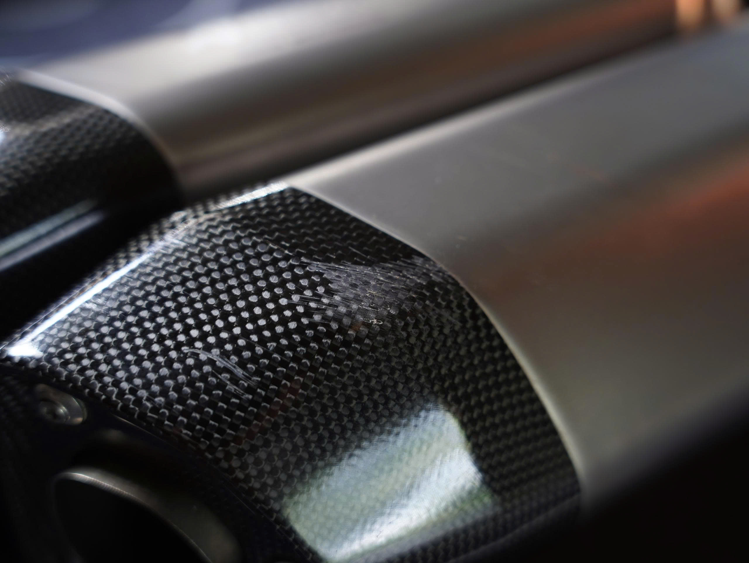 Pô Akrapovic Slip On Double màu bạc cho BMW R1300 GS/GSA - 499 KG