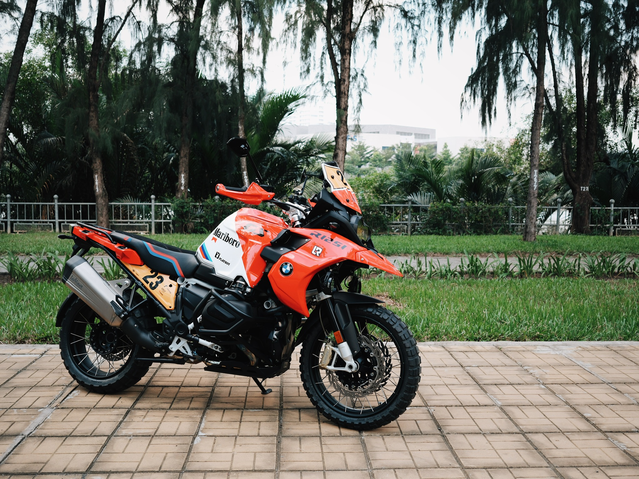 Pô LeoVince Slip On Lv-12 cho Bmw Gs/Gsa 1250 Titanium - 506