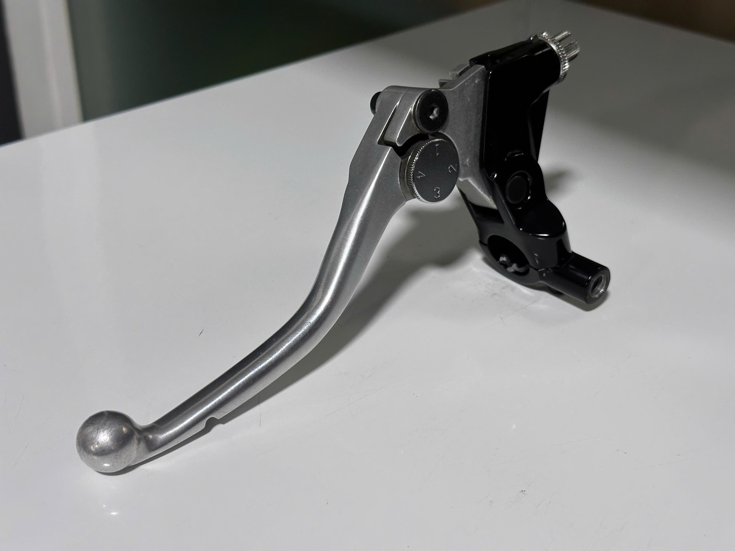 Tay côn zin tháo xe Triumph Speed Twin 900 - 508 KG