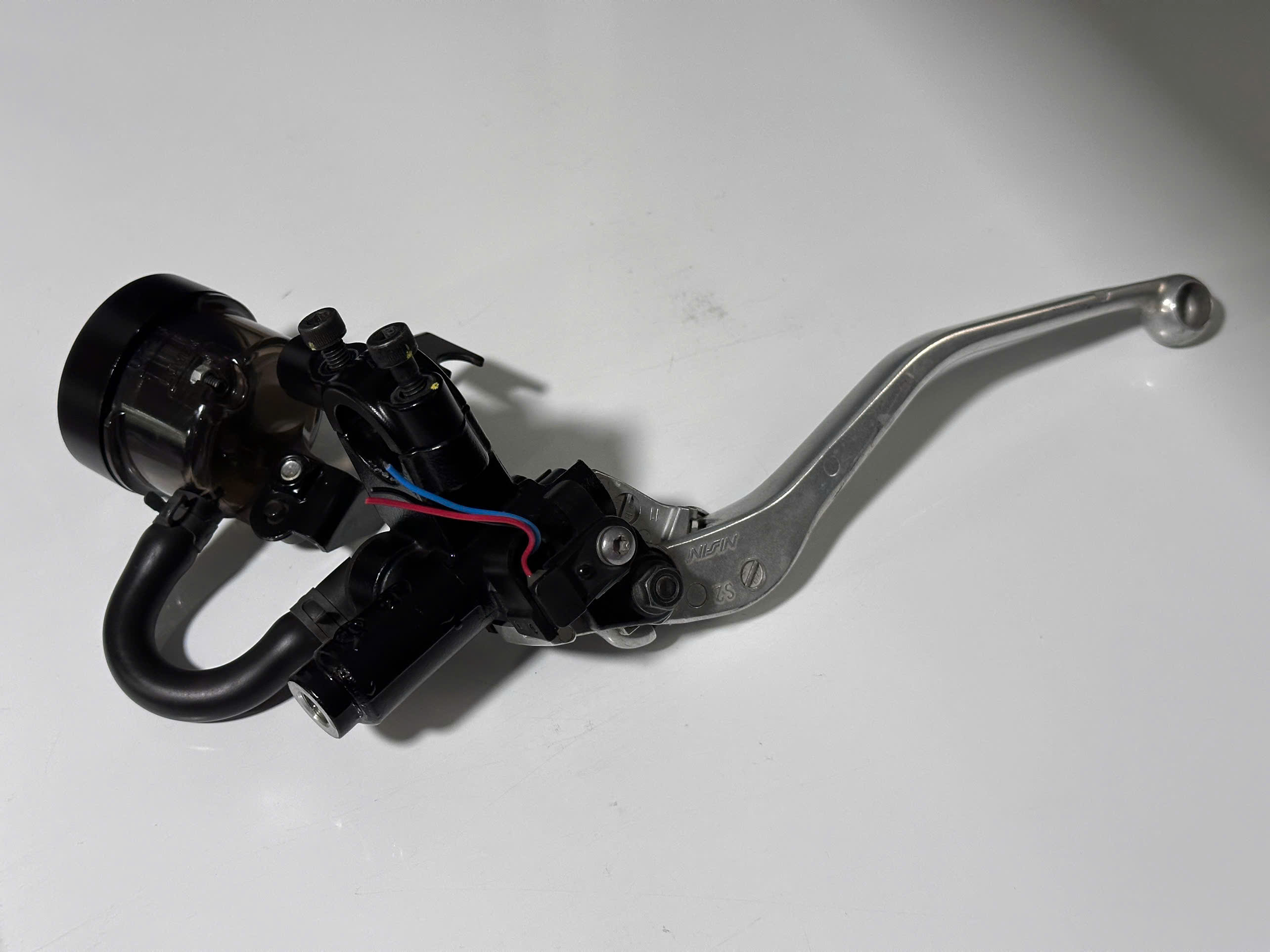 Tay thắng zin tháo xe Triumph Speed Twin 900 - 507 KG