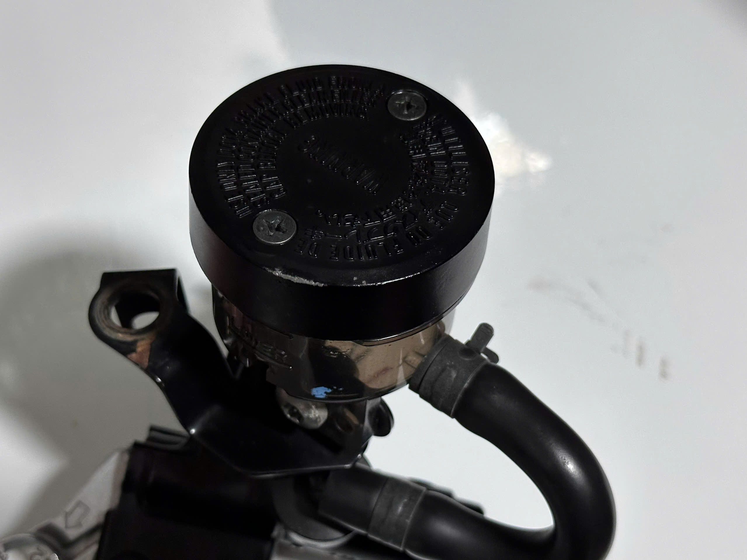 Tay thắng zin tháo xe Triumph Speed Twin 900 - 507 KG