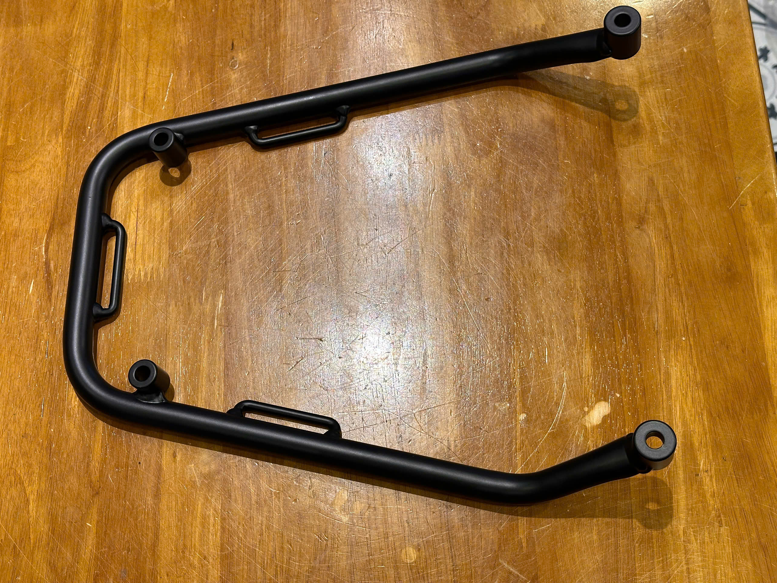 Tay dắt Unit Garage cho BMW GS1250 màu đen mờ - 526KG