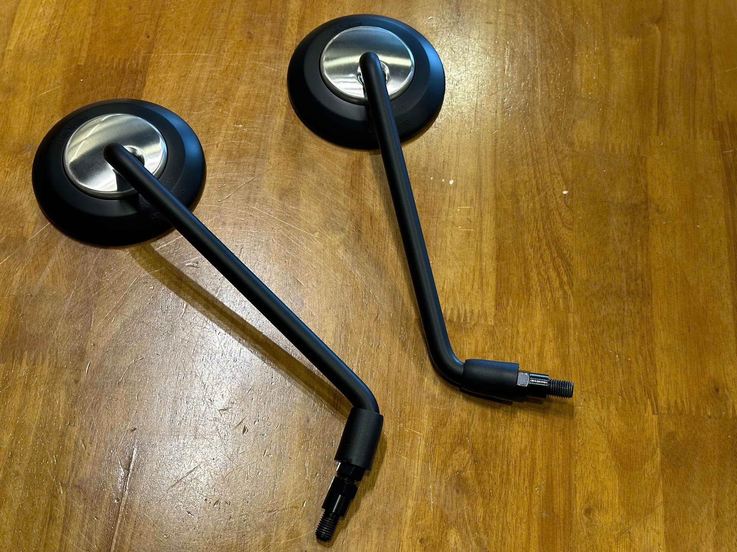 Gương hậu zin Triumph T100/T120/Street Twin - 530KG