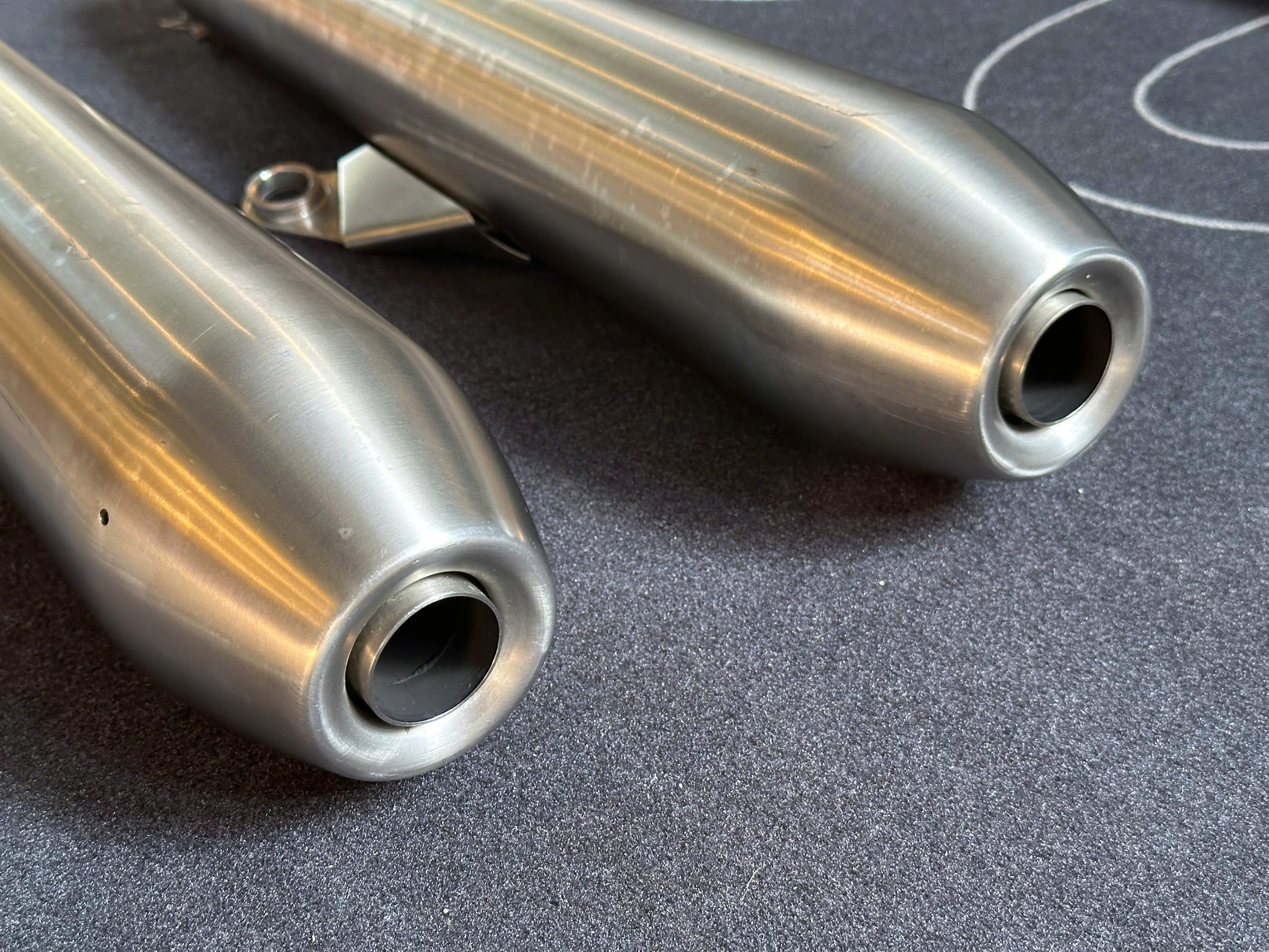 Cặp pô Triumph Street Twin - 538 KG