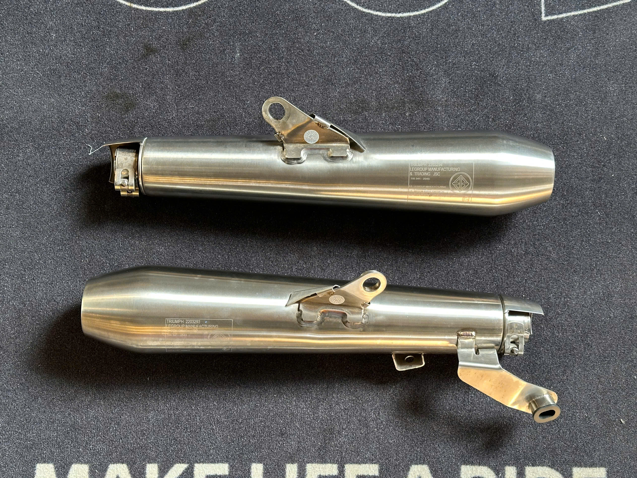 Cặp pô Triumph Street Twin - 538 KG