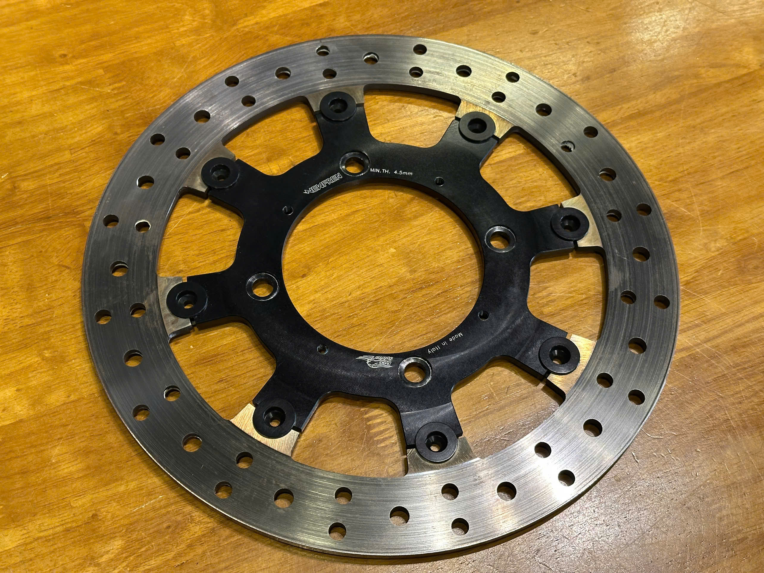 Bộ heo sau Brembo 4 pis + đĩa Newfen của Free Spirit cho Triumph Street Twin. Speed Twin 900 - 541