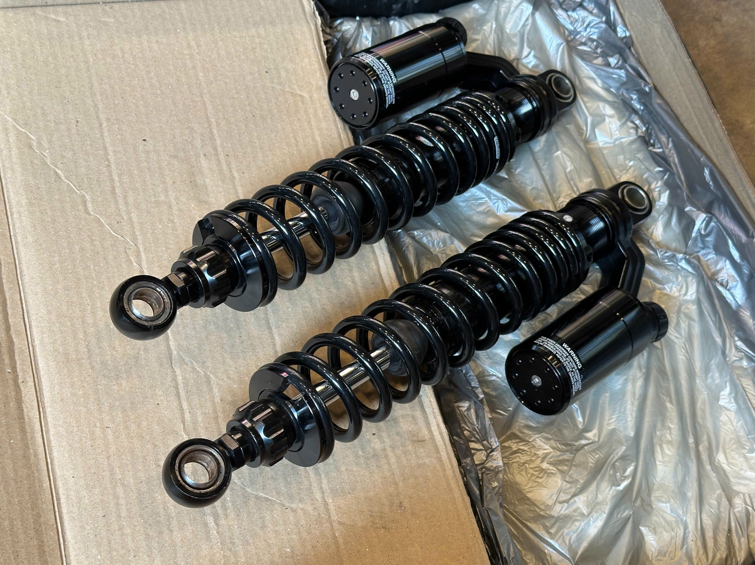 Phuộc Ohlins Blackline TR965 custom cho Triumph Speedtwin/T100 - 544