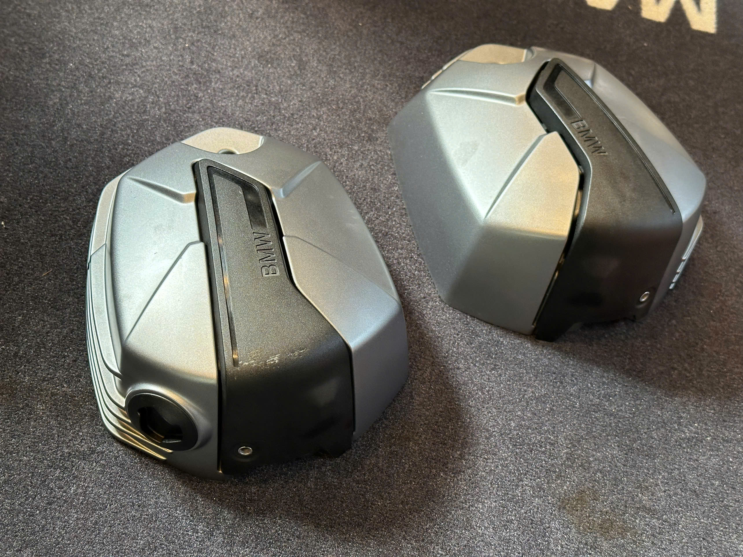 Ốp lốc máy zin BMW R Ninet - 545 KG