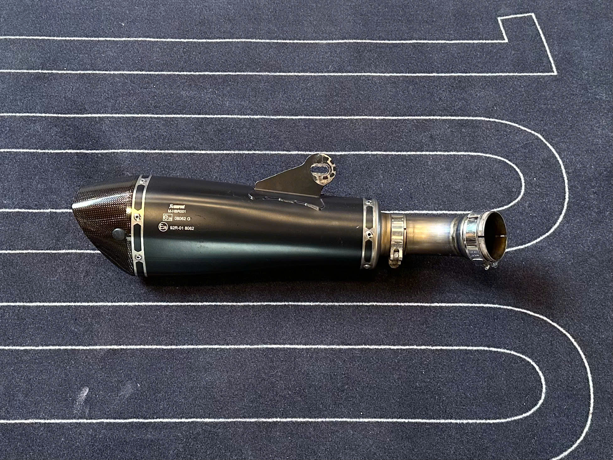 Pô Akrapovic Slip on cho BMW R Ninet (ga dây) - 555 KG