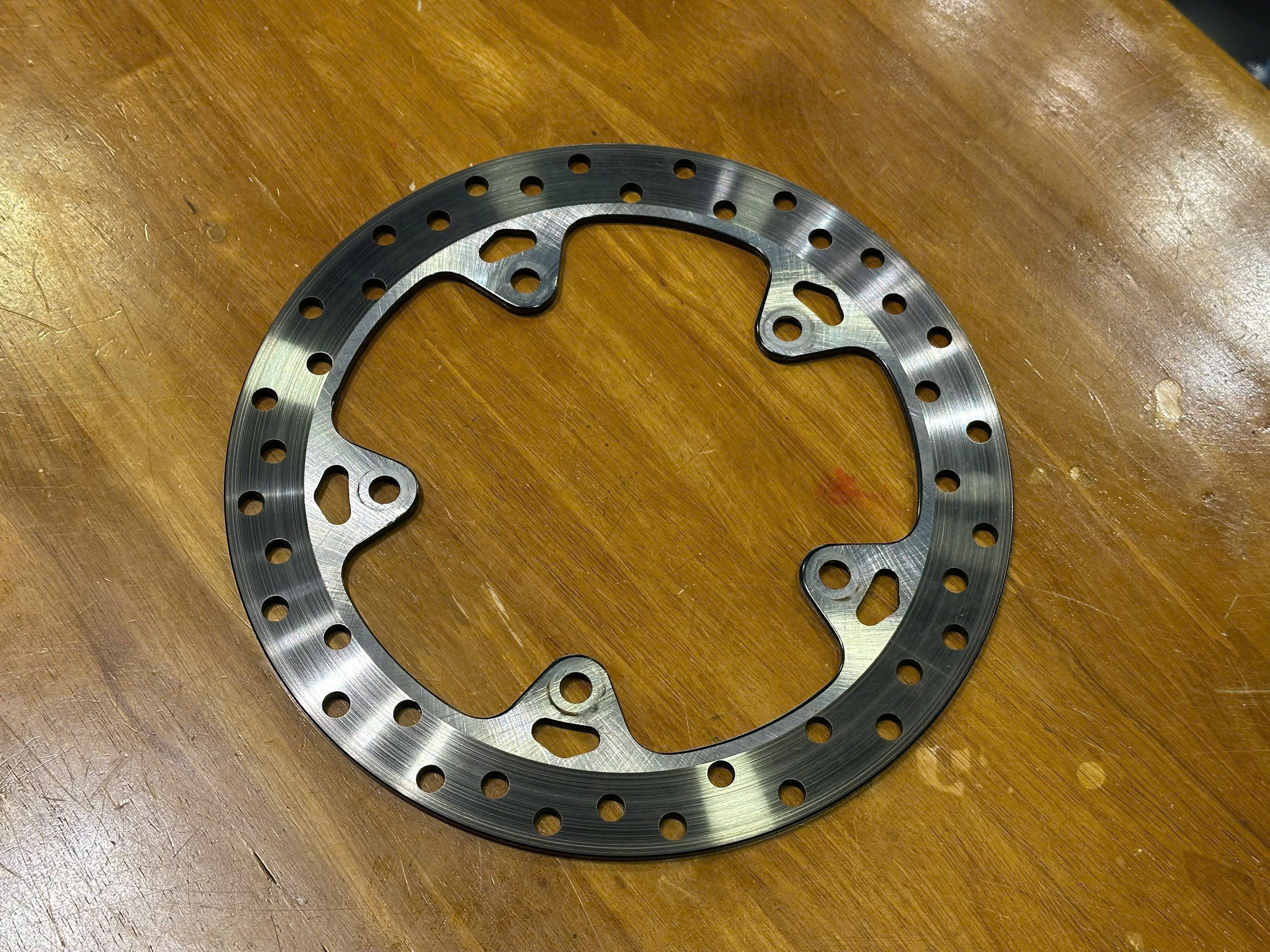 Cặp đĩa thắng trước + đĩa thắng sau zin BMW R Ninet - 550 KG