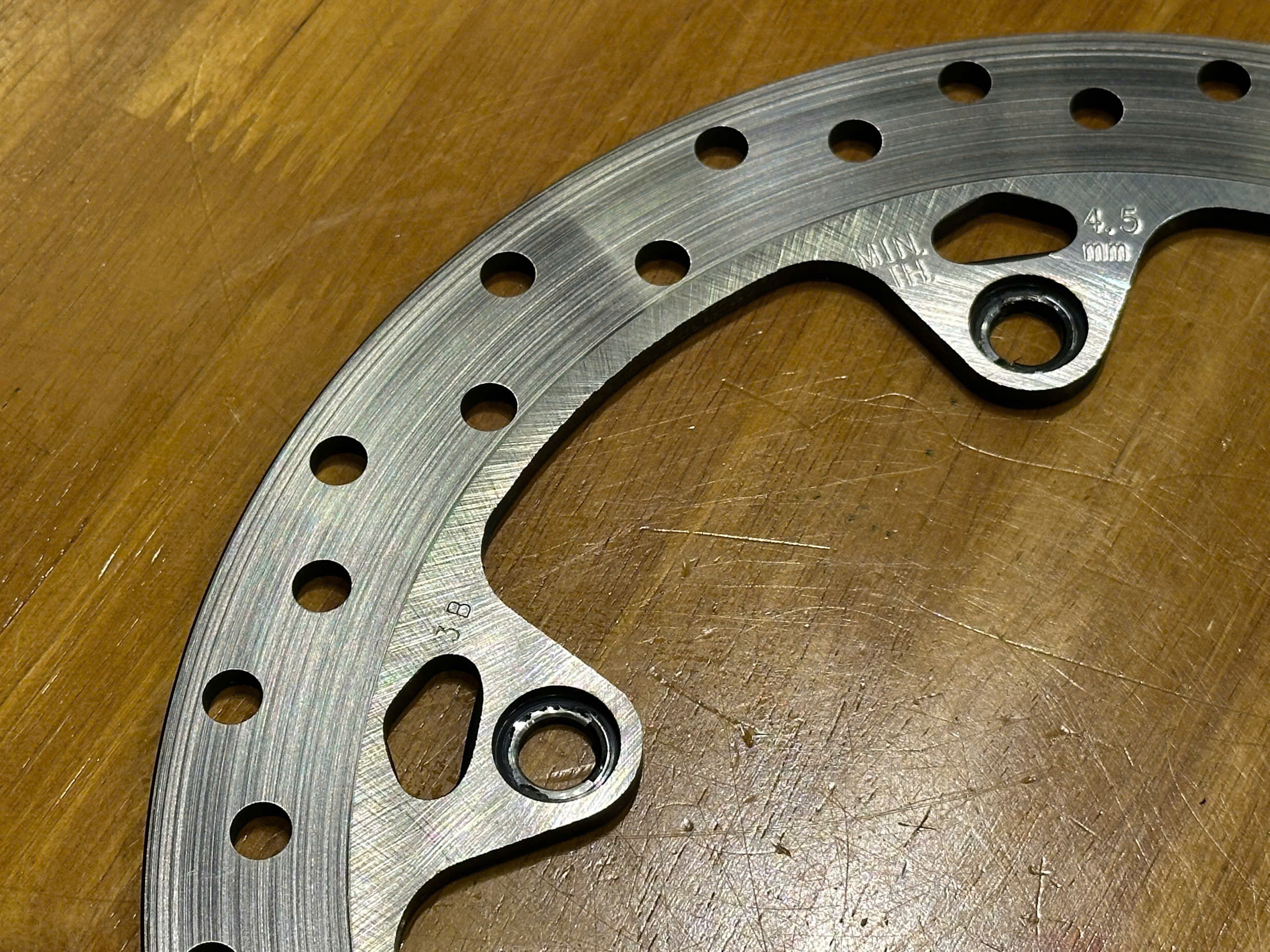 Cặp đĩa thắng trước + đĩa thắng sau zin BMW R Ninet - 550 KG