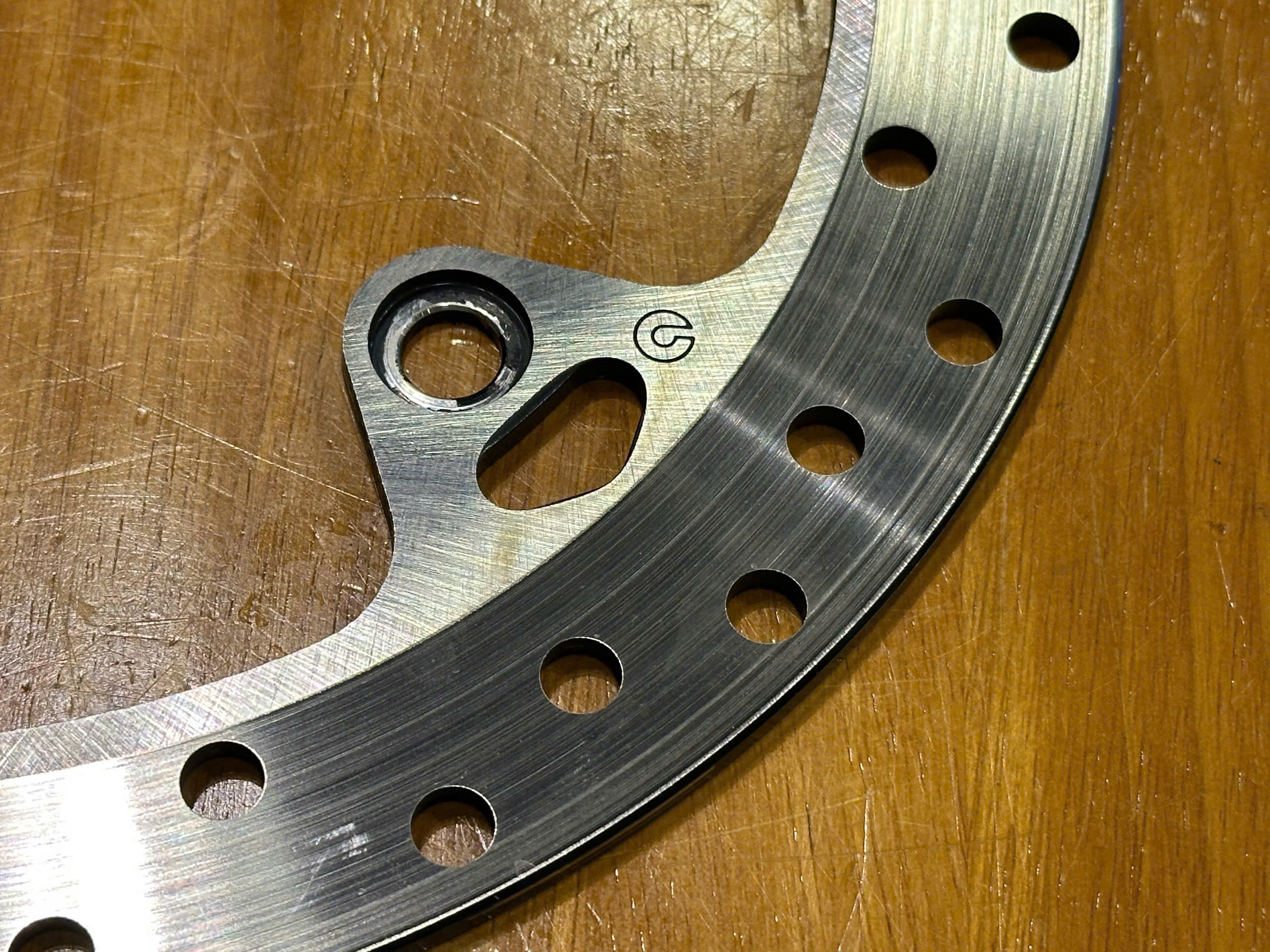 Cặp đĩa thắng trước + đĩa thắng sau zin BMW R Ninet - 550 KG