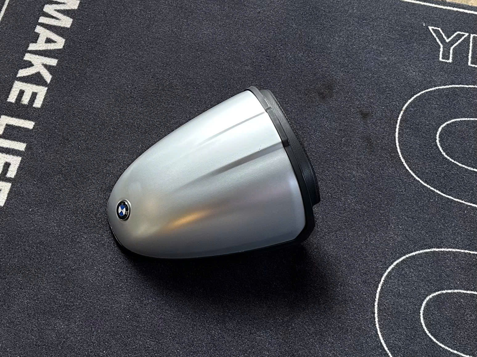 Ốp yên solo màu nhôm xước cho BMW R Ninet - 558 KG