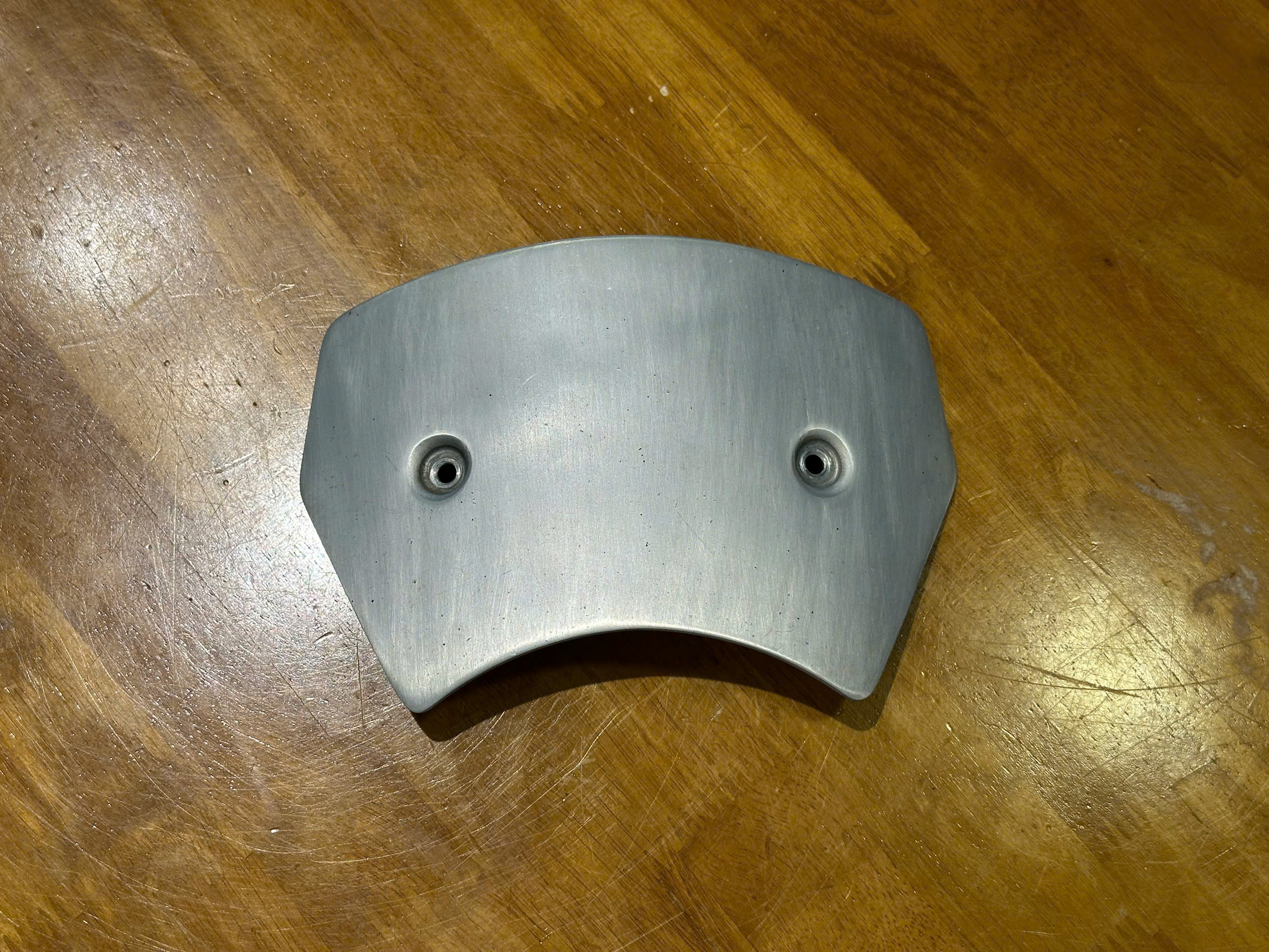 Mão nhôm xước cho Triumph Speed Twin 900 - 572KG