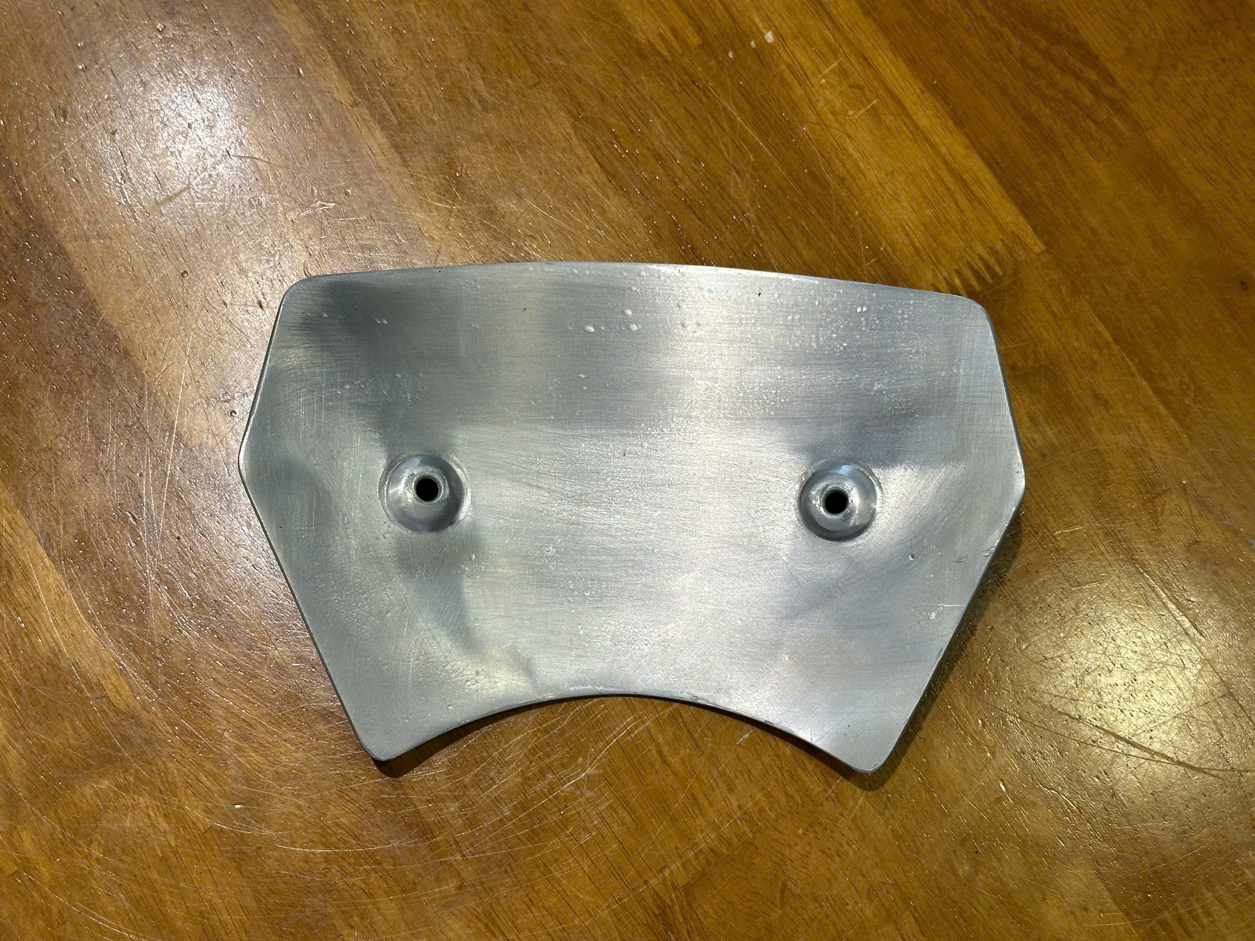 Mão nhôm xước cho Triumph Speed Twin 900 - 572KG