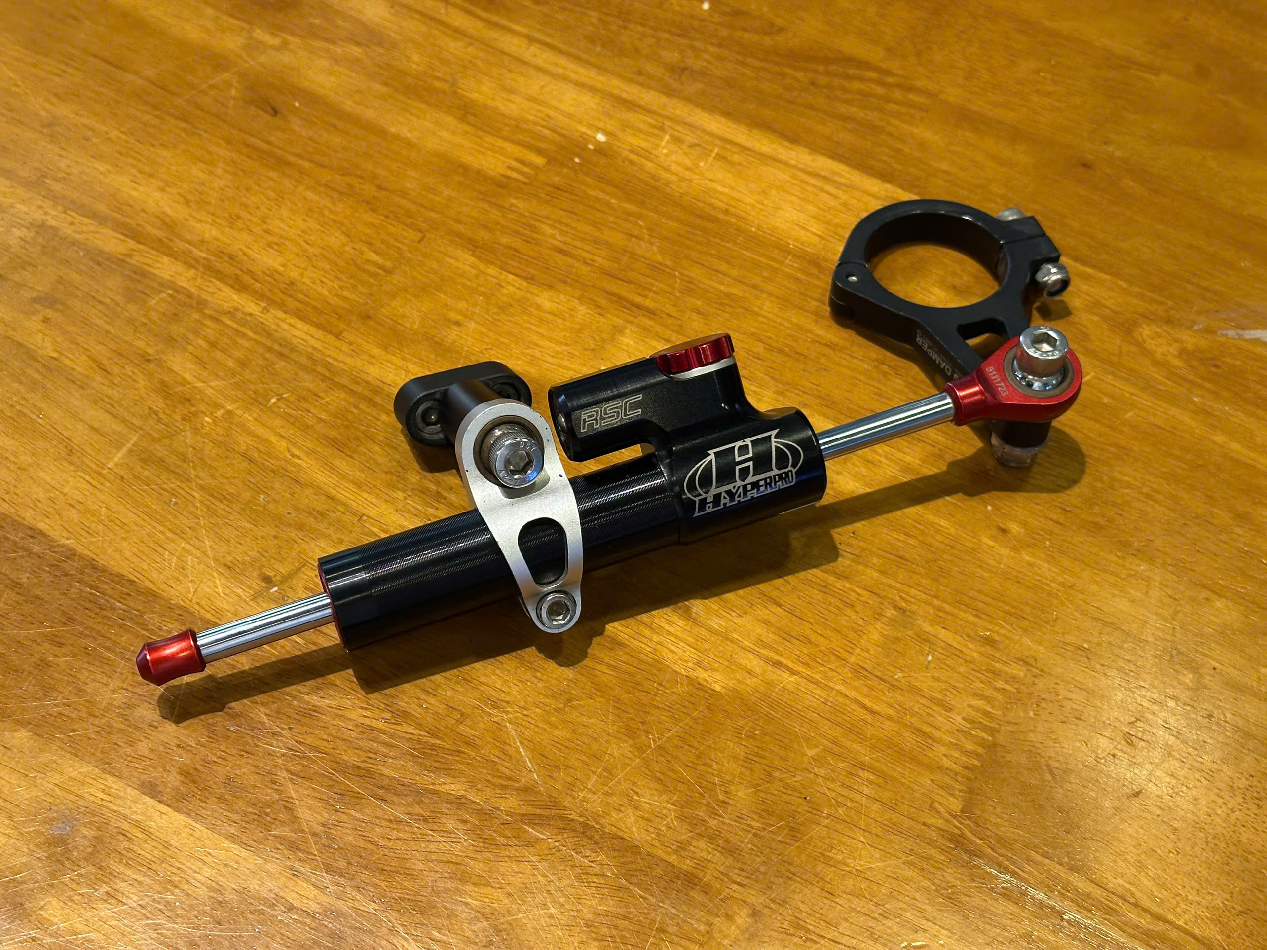 Trợ lực Hyper Pro RSC 75mm kèm pát cho Triumph Speed Twin 900 - 571KG