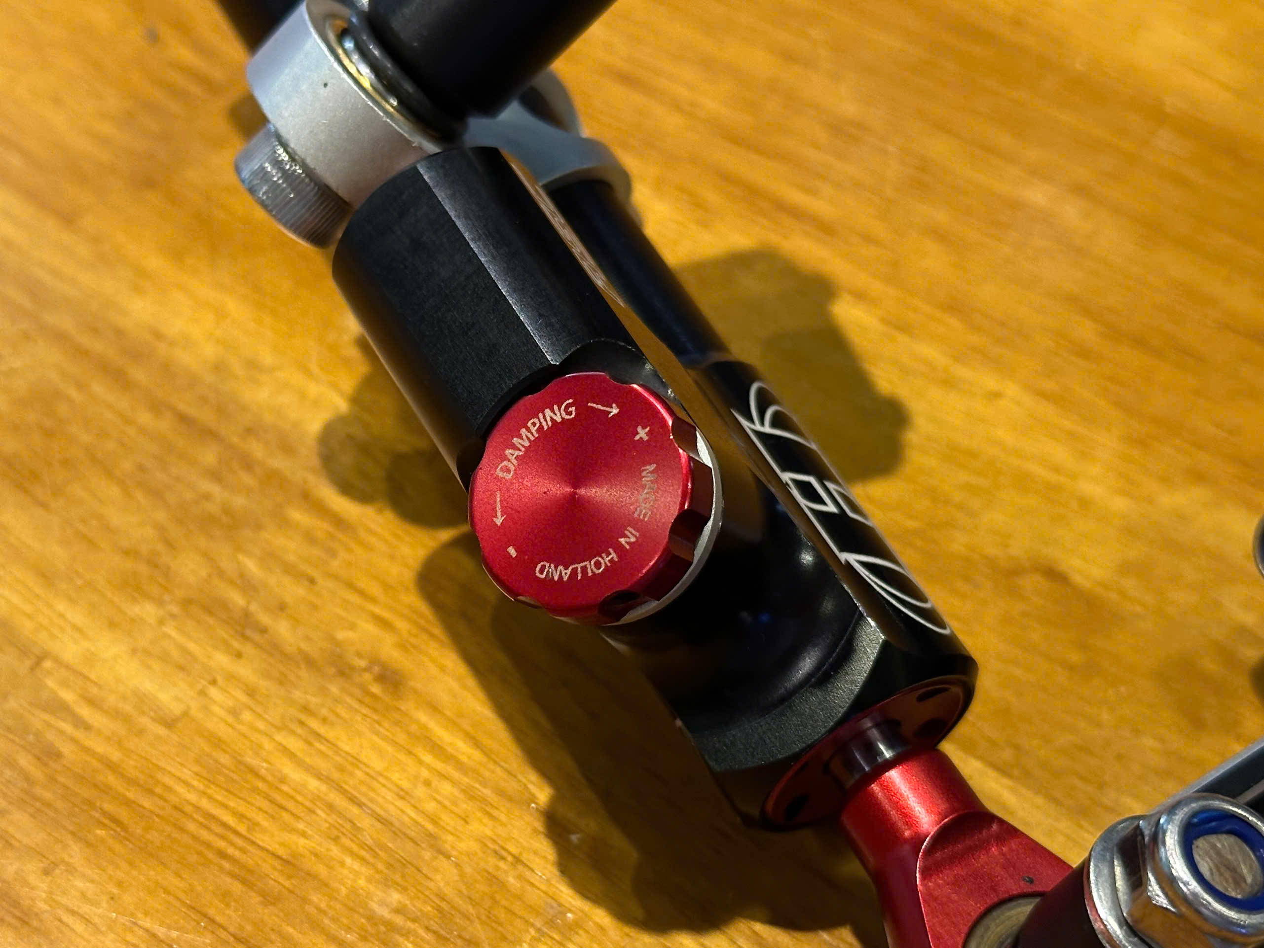 Trợ lực Hyper Pro RSC 75mm kèm pát cho Triumph Speed Twin 900 - 571KG