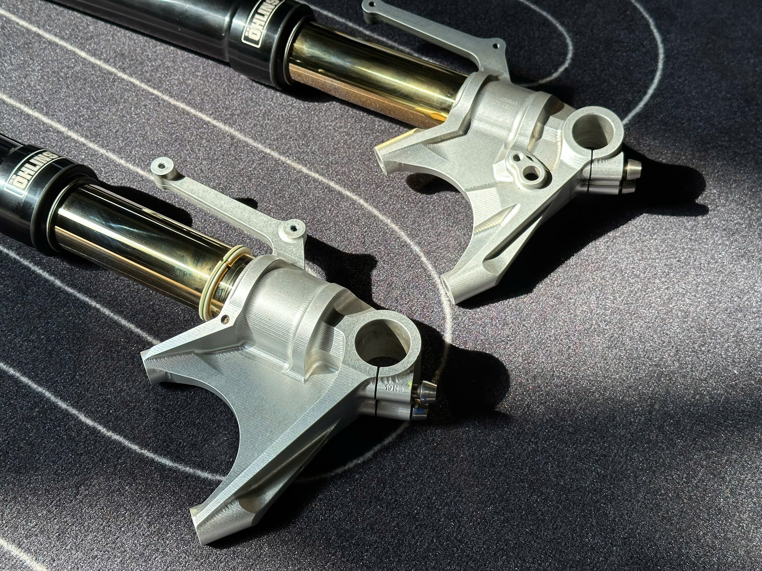 Phuộc trước Ohlins USD FGRT 227 cho BMW RNineT - 599KG