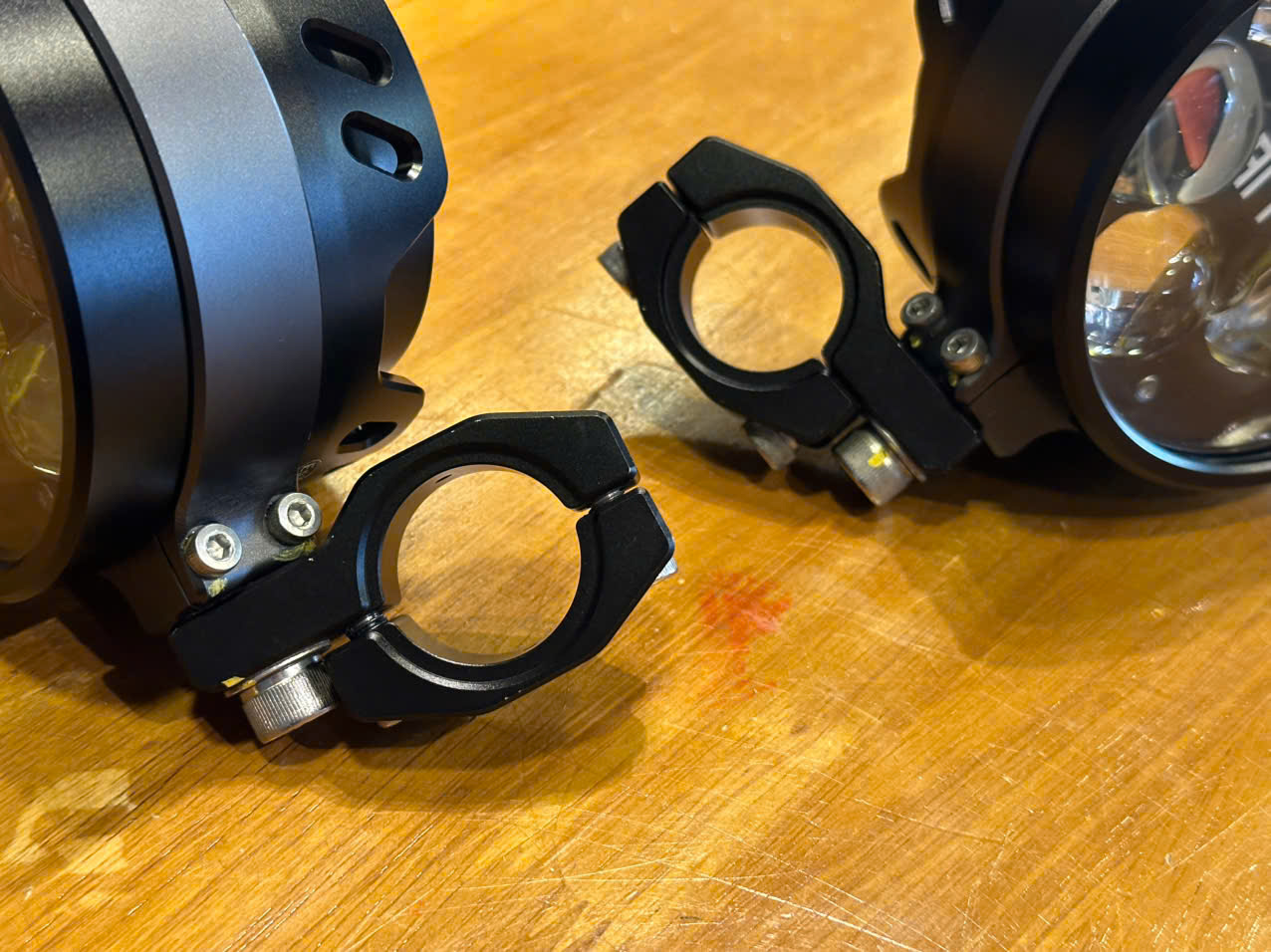 Cặp đèn trợ sáng Loboo L16 - 602KG