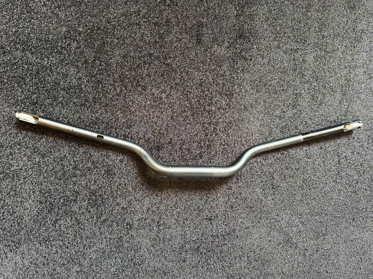 Ghi đông zin Triumph Scrambler 28mm (đen) - 612KG