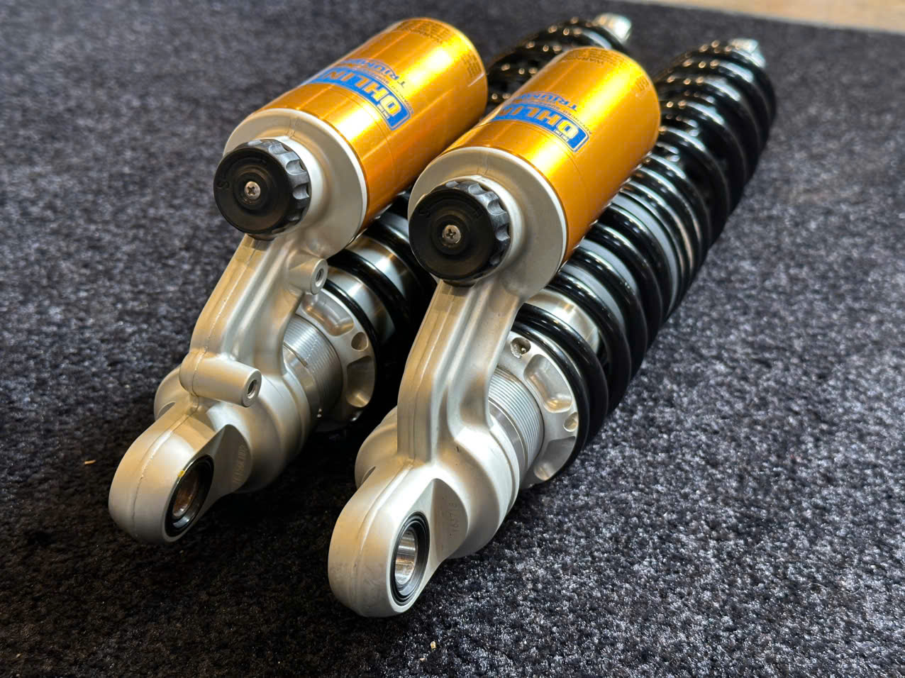 Phuộc sau Ohlins cho Triumph Scrambler 1200 - 608KG