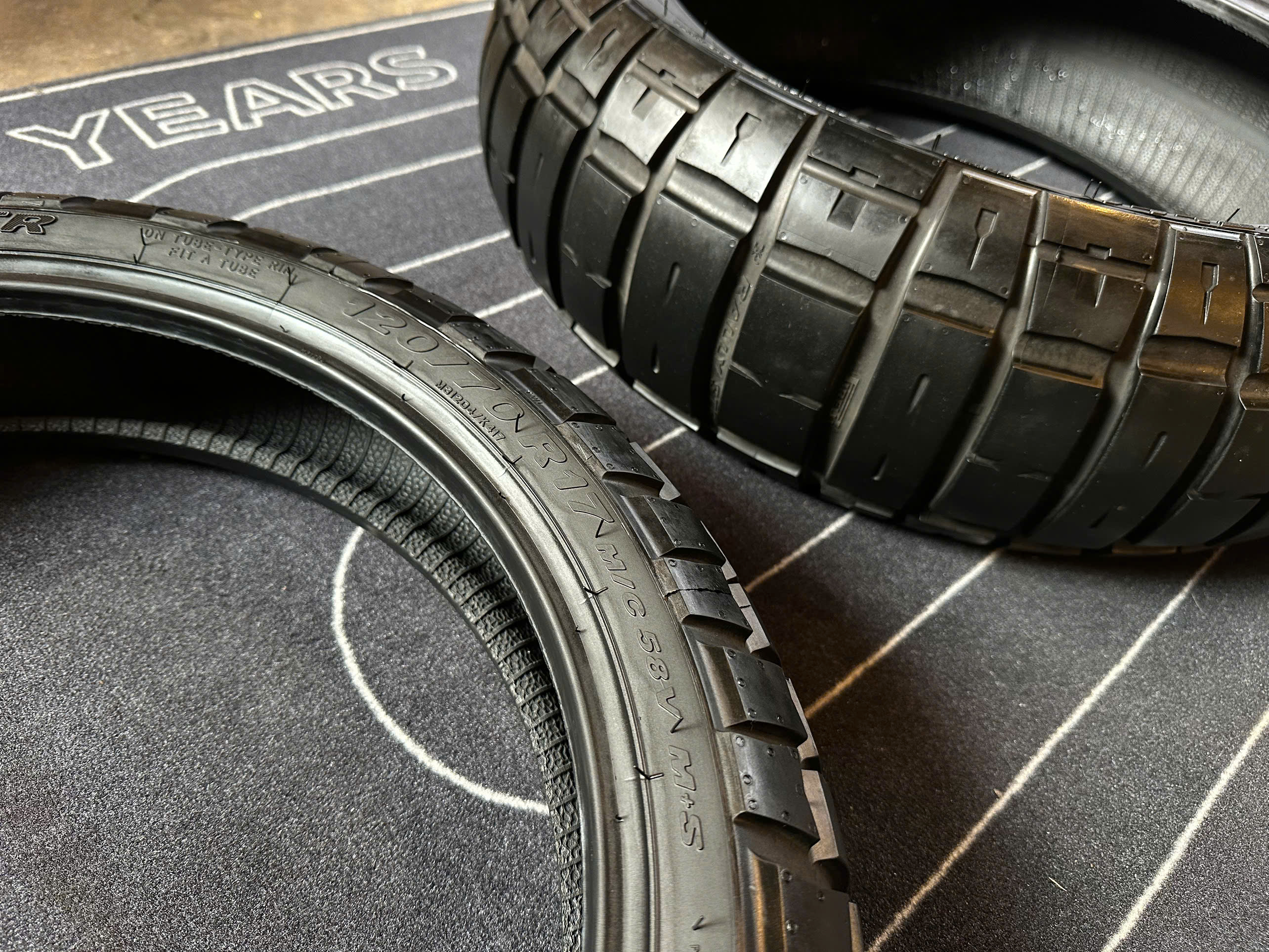 Cặp vỏ Pirelli Scorpion Rally STR 180/55-17 120/70-17 - 623 KG