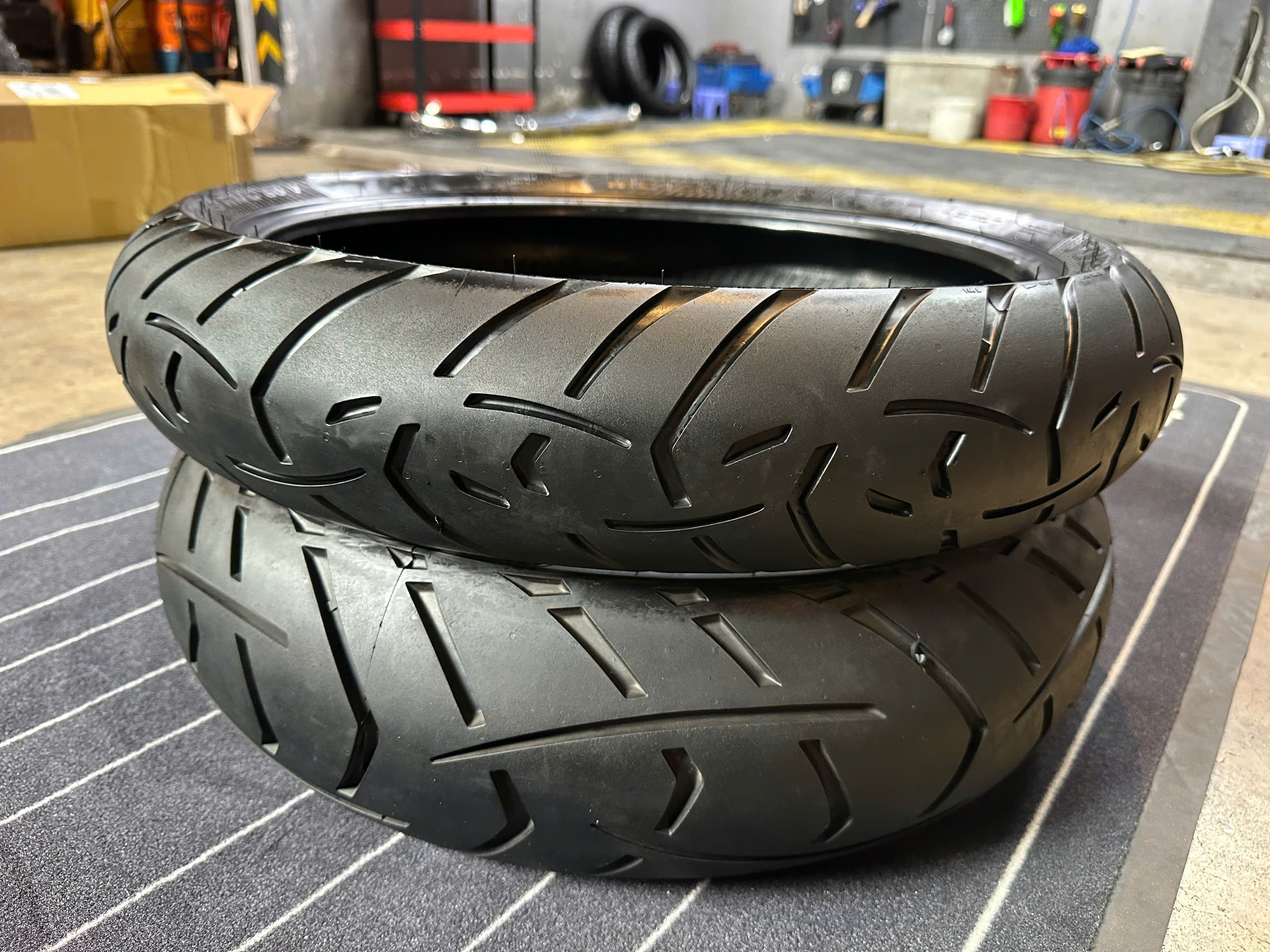 Cặp vỏ Metzeler Tourance next 170/60-17 120/70-19 - 622 KG