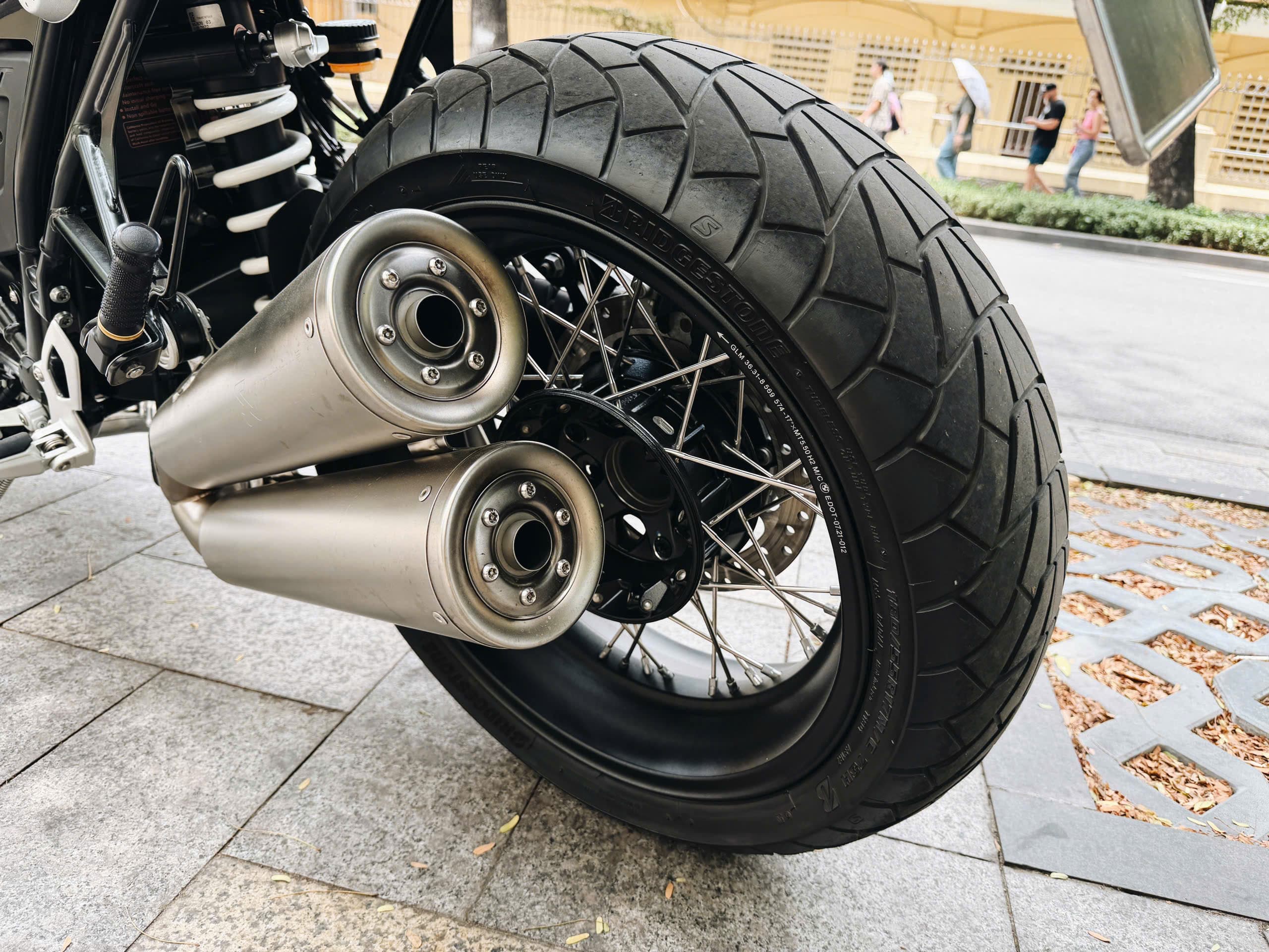 Cặp mâm zin BMW R Ninet Classic + vỏ Bridgestone - 552 KG