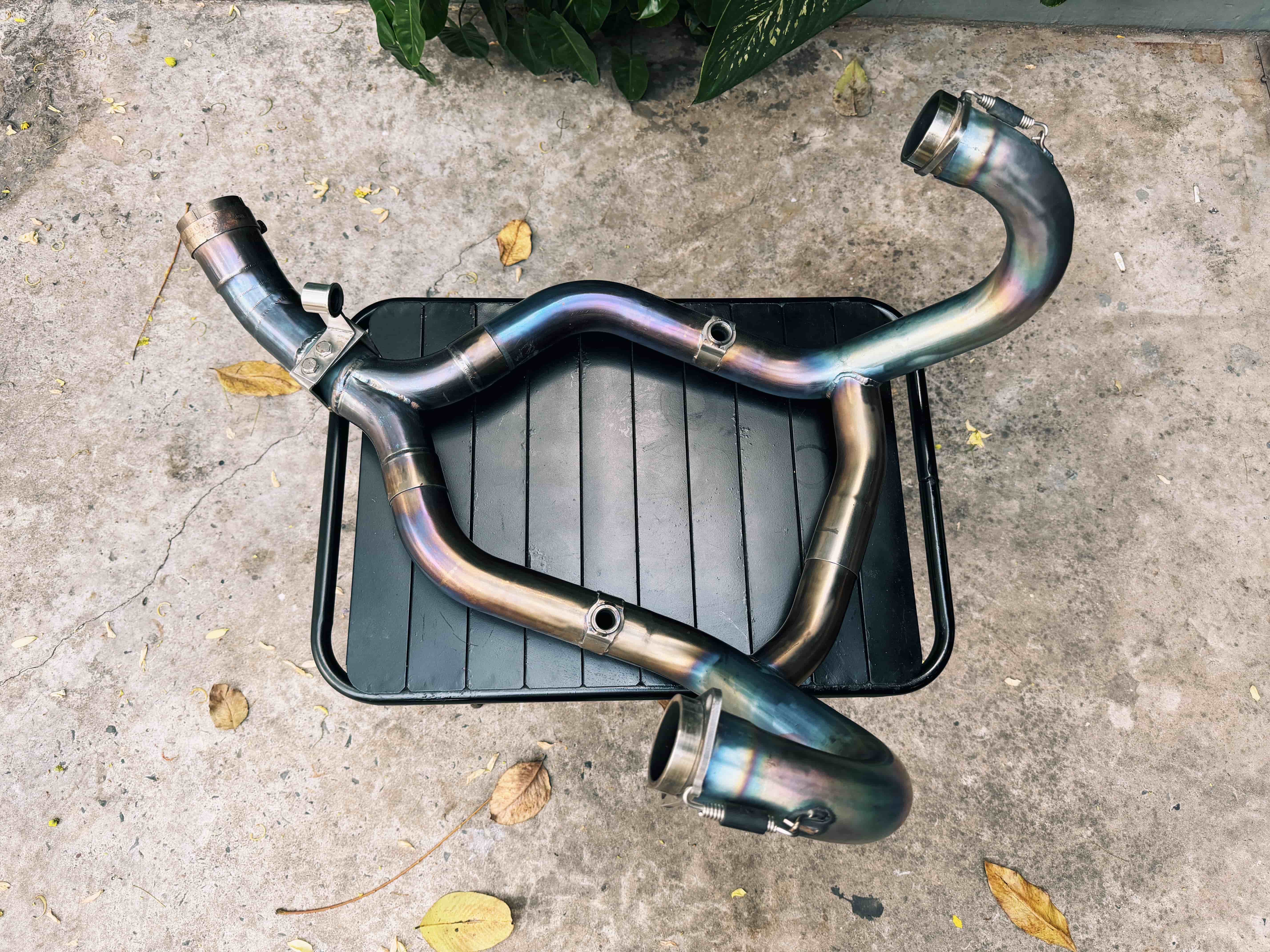 Cổ pô titan zard cho BMW rninet 2014-2022 - 625KG