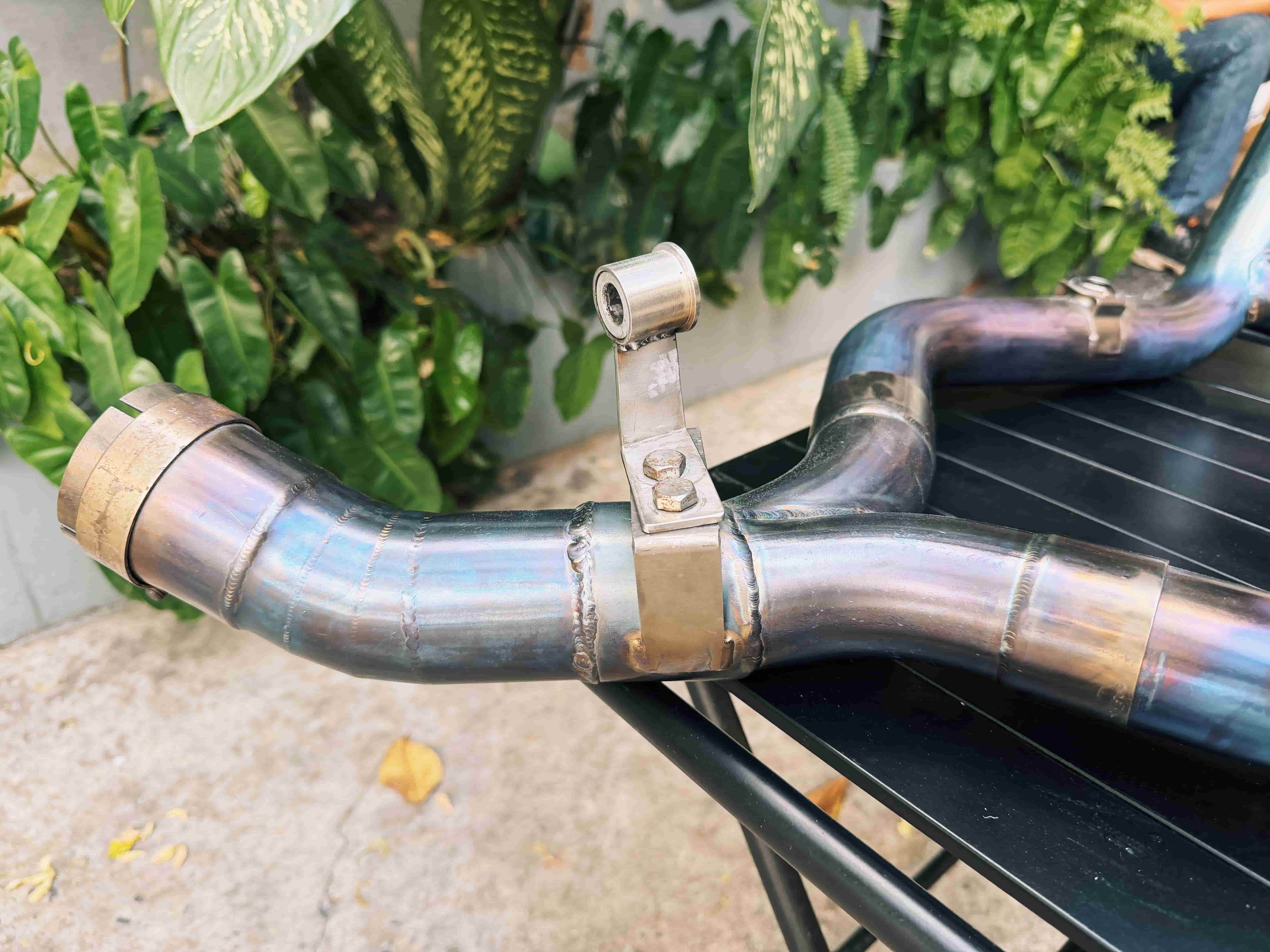 Cổ pô titan zard cho BMW rninet 2014-2022 - 625KG