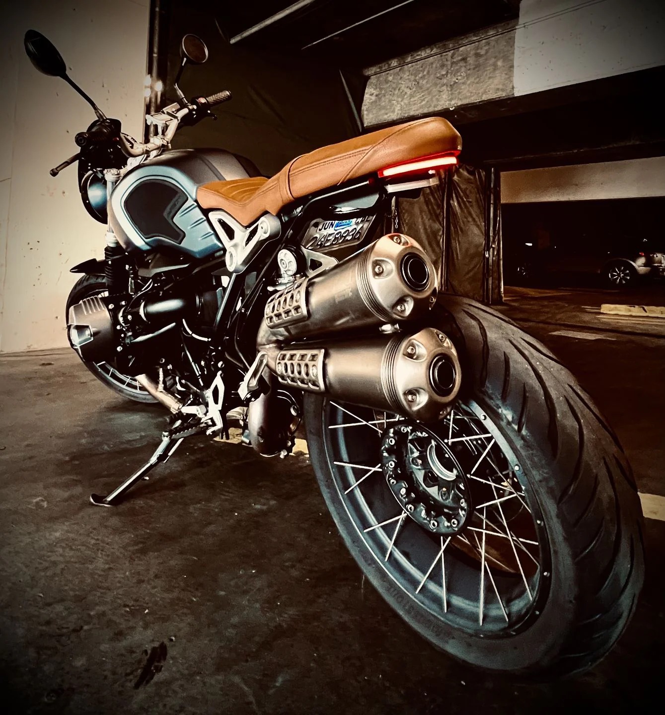 Đèn hậu cho BMW Rninet - 627KG