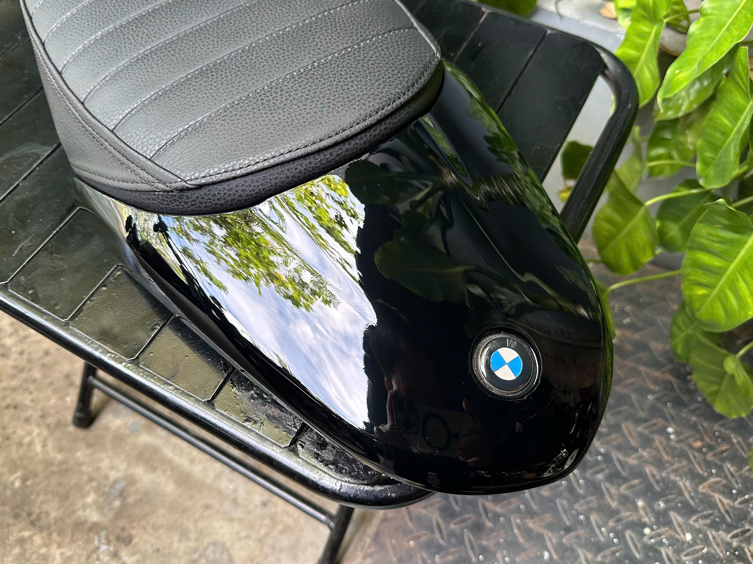 Yên solo cho Bmw Rninet - 657KG