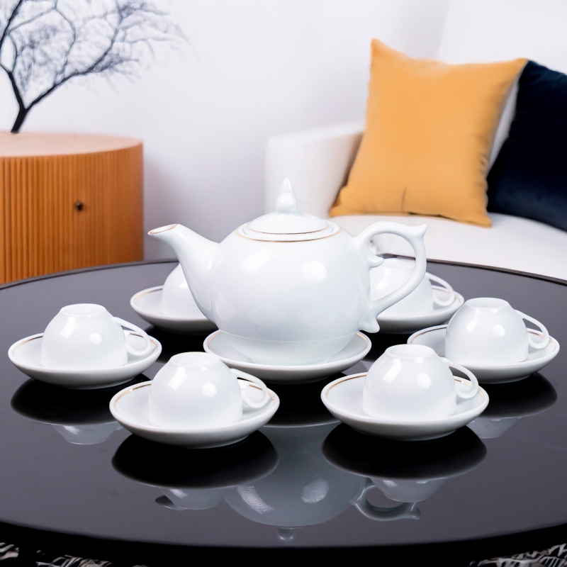 Bộ ấm chén sứ viền vàng đơn giản